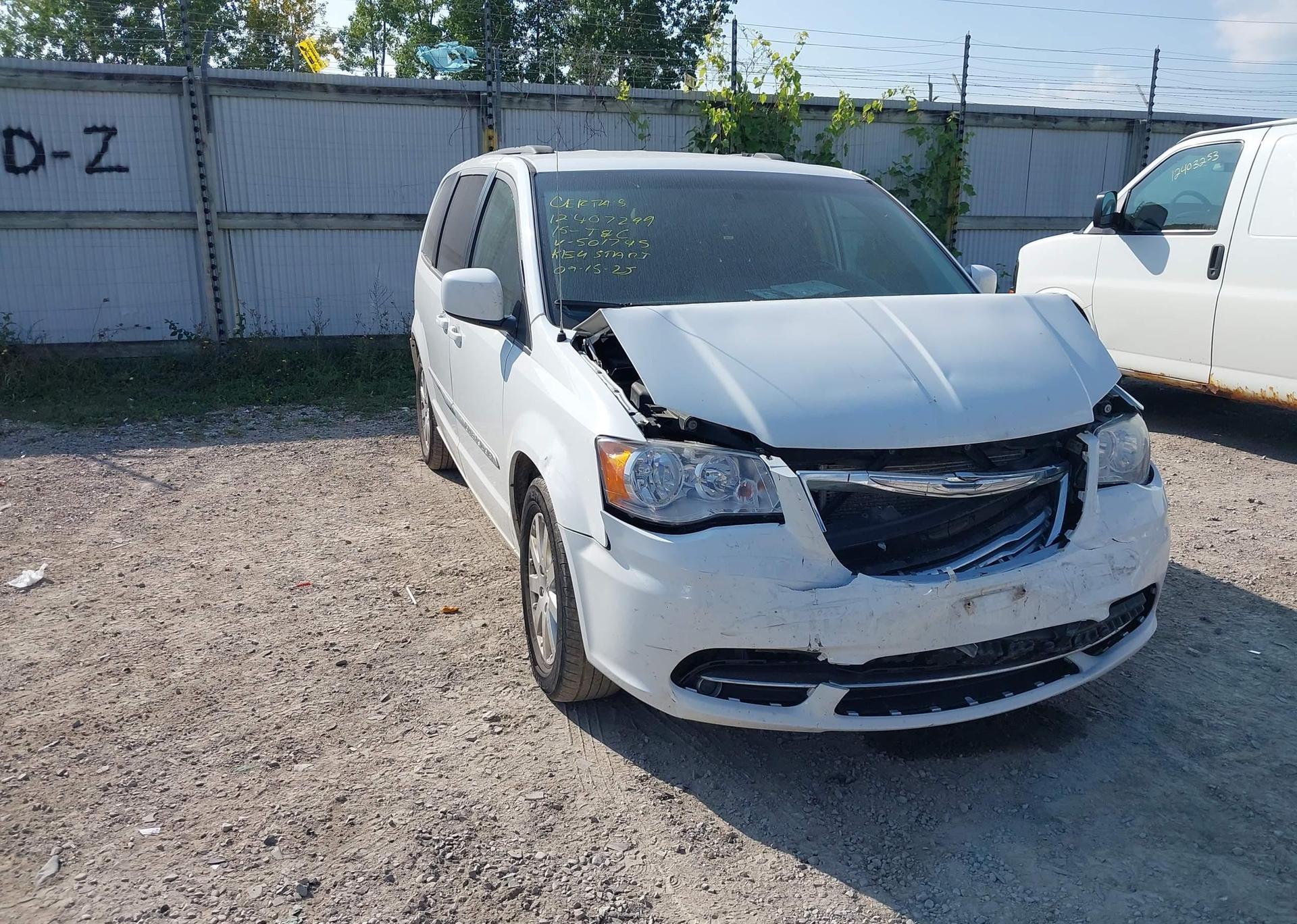 2015 CHRYSLER TOWN & COUNTRY TOURING