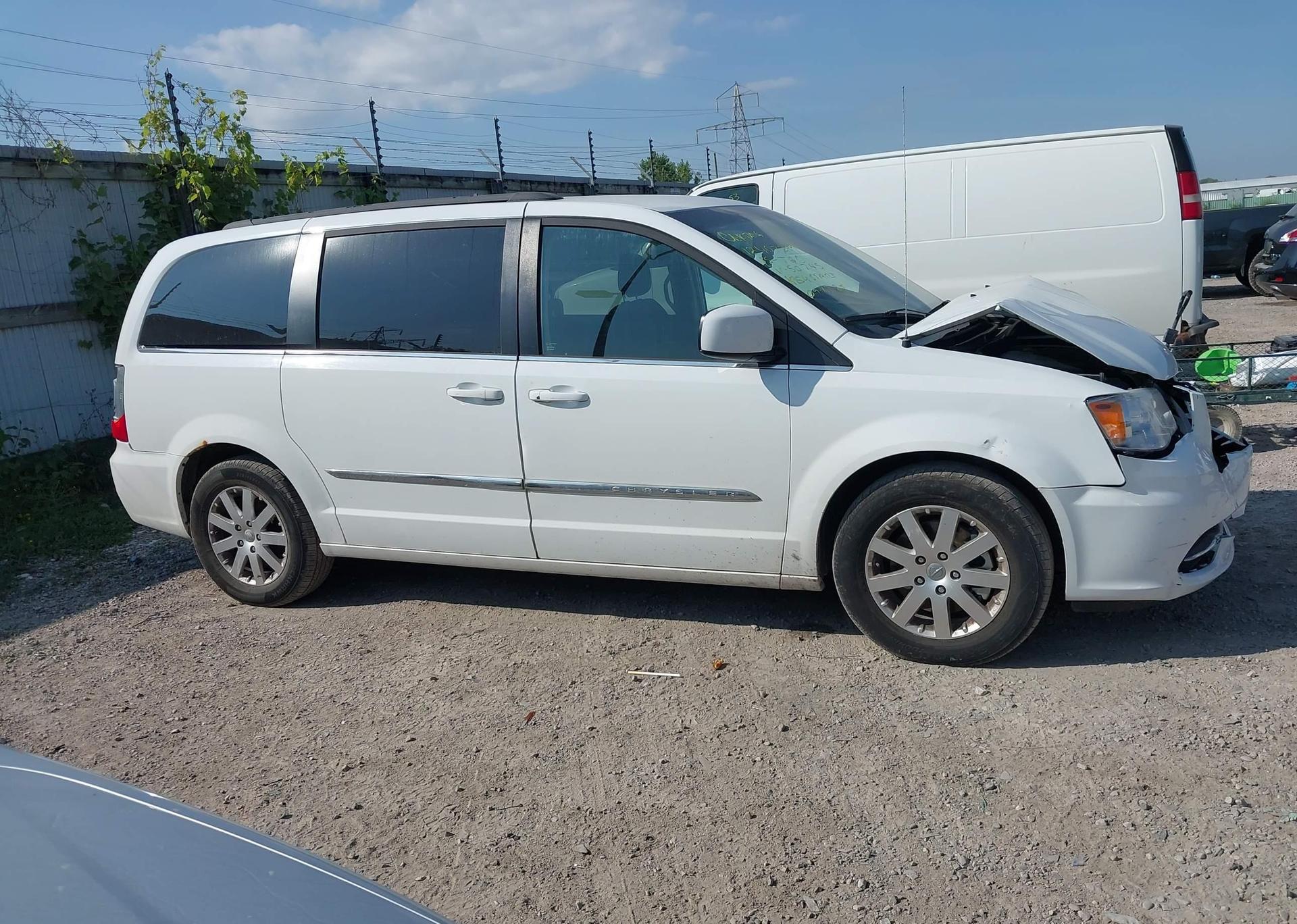 2015 CHRYSLER TOWN & COUNTRY TOURING