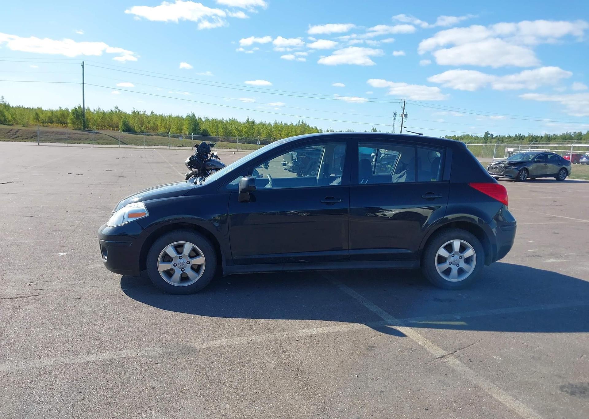 2012 NISSAN VERSA 1.8 SL