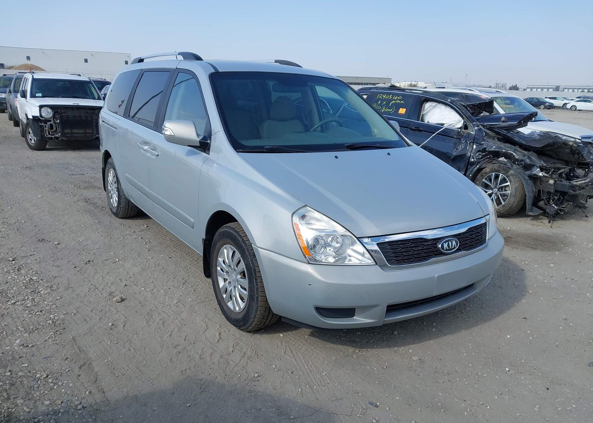 2012 KIA SEDONA LX