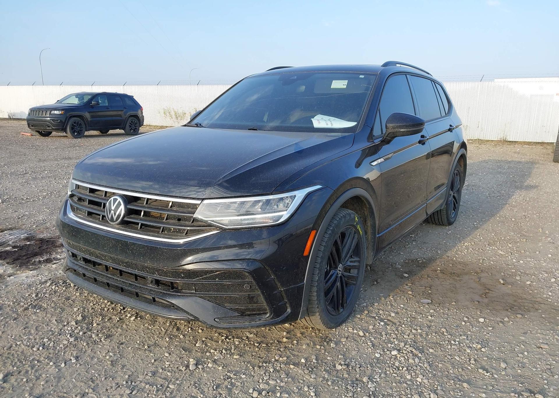 2022 VOLKSWAGEN TIGUAN SE R-LINE BLACK