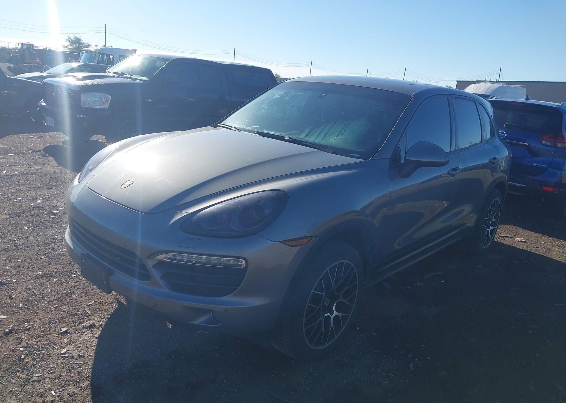 2014 PORSCHE CAYENNE