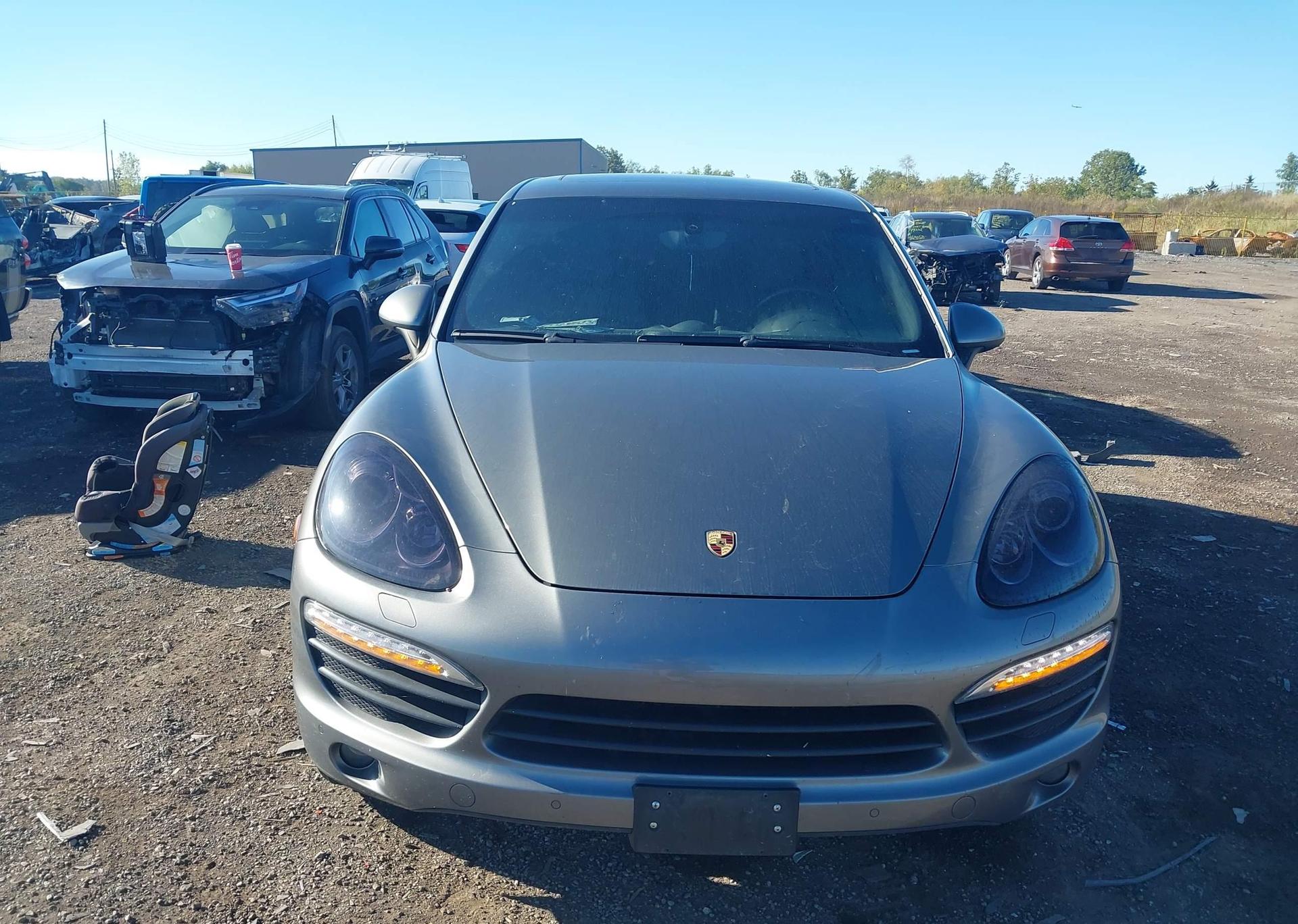 2014 PORSCHE CAYENNE
