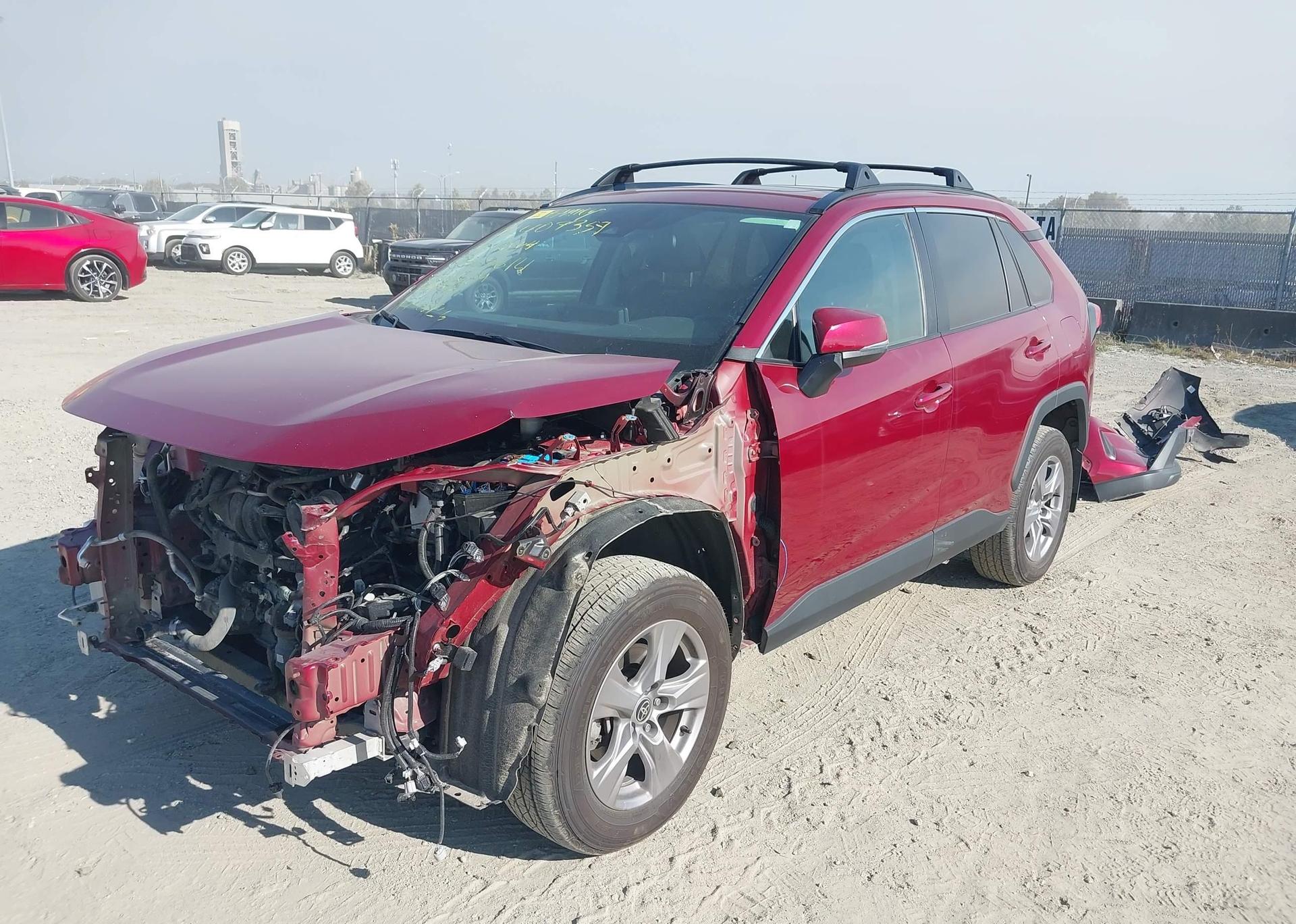 2023 TOYOTA RAV4 XLE
