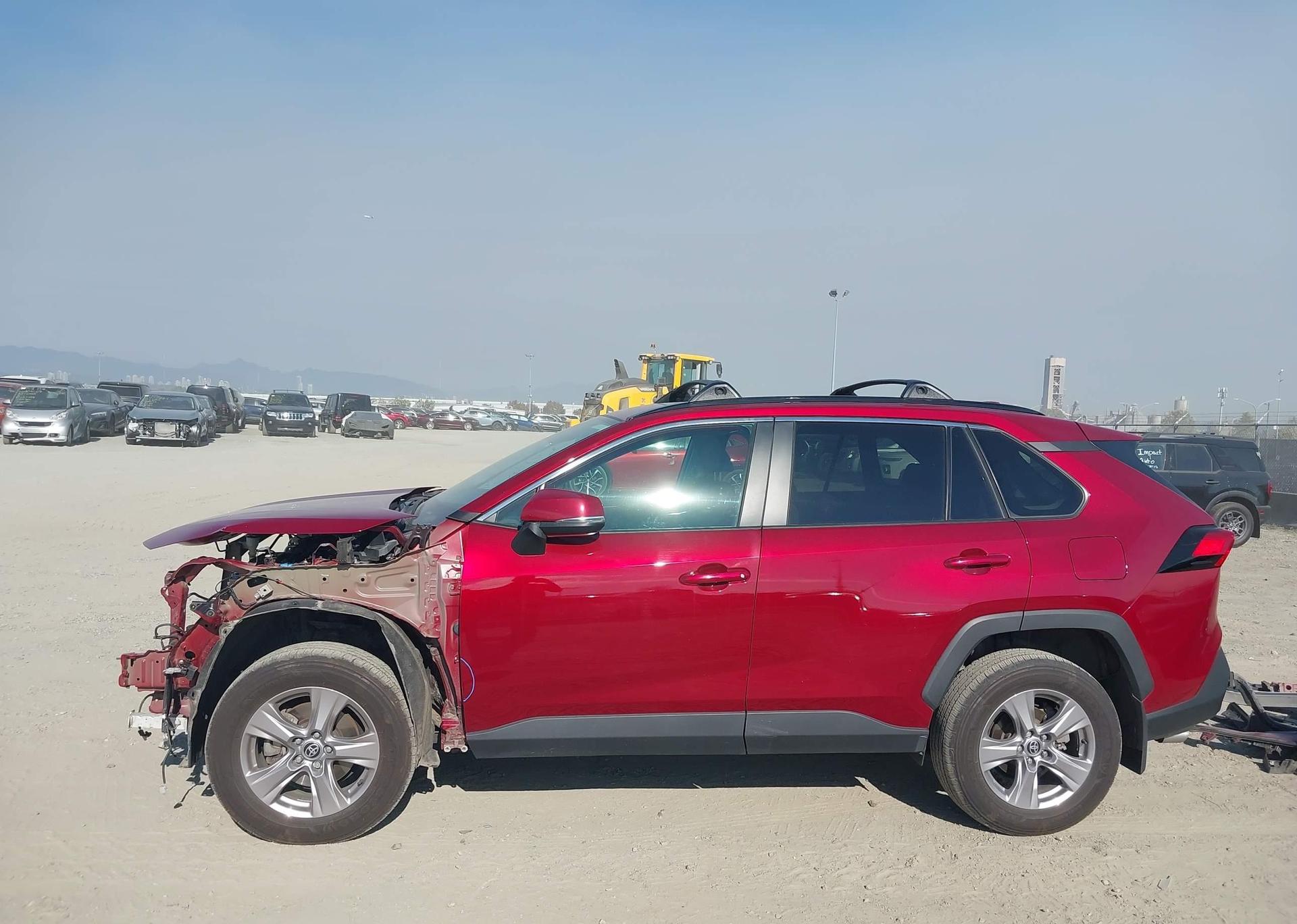 2023 TOYOTA RAV4 XLE