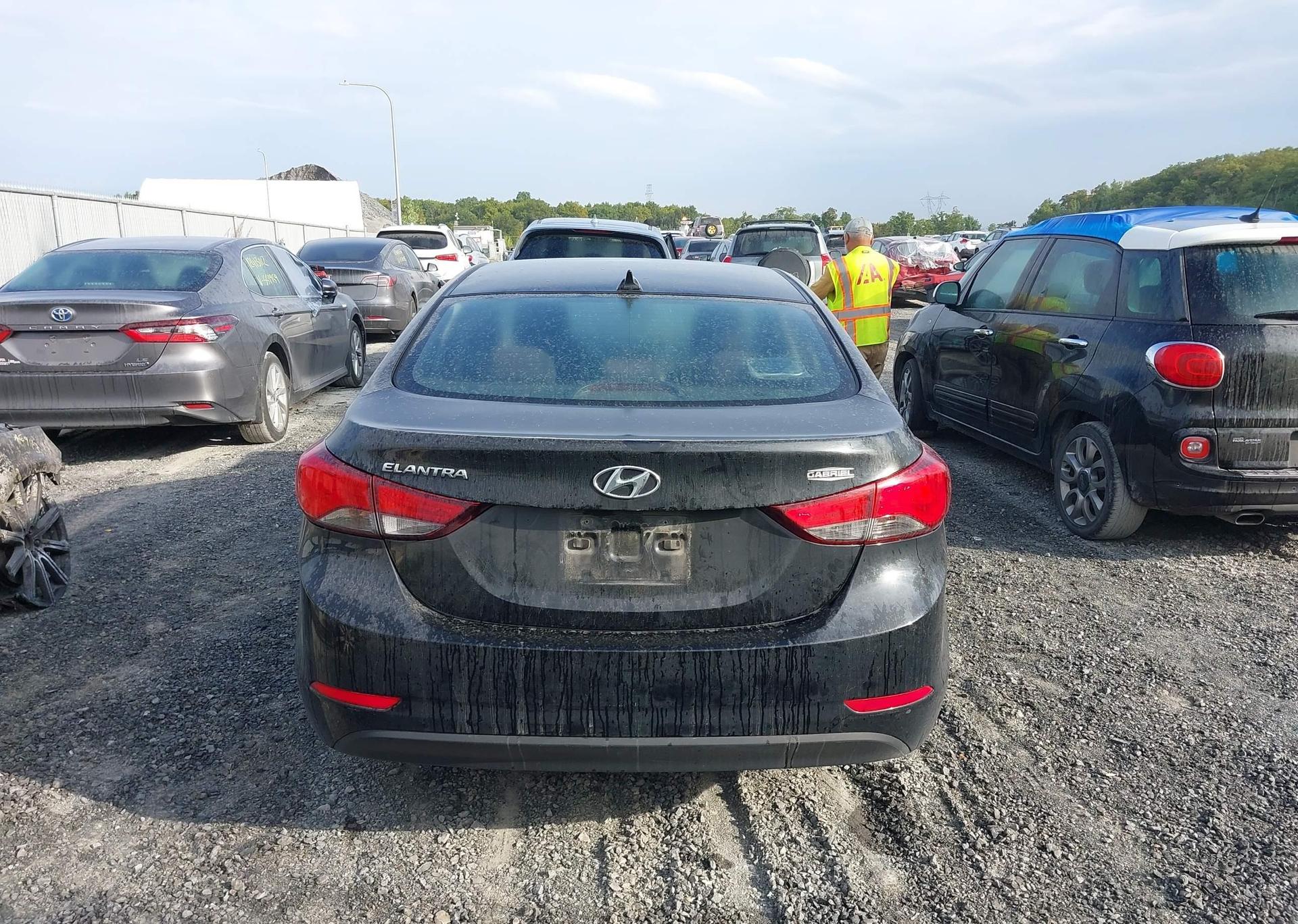 2016 HYUNDAI ELANTRA GL