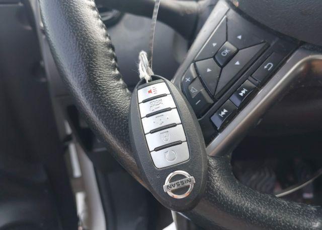 2019 NISSAN ROGUE S