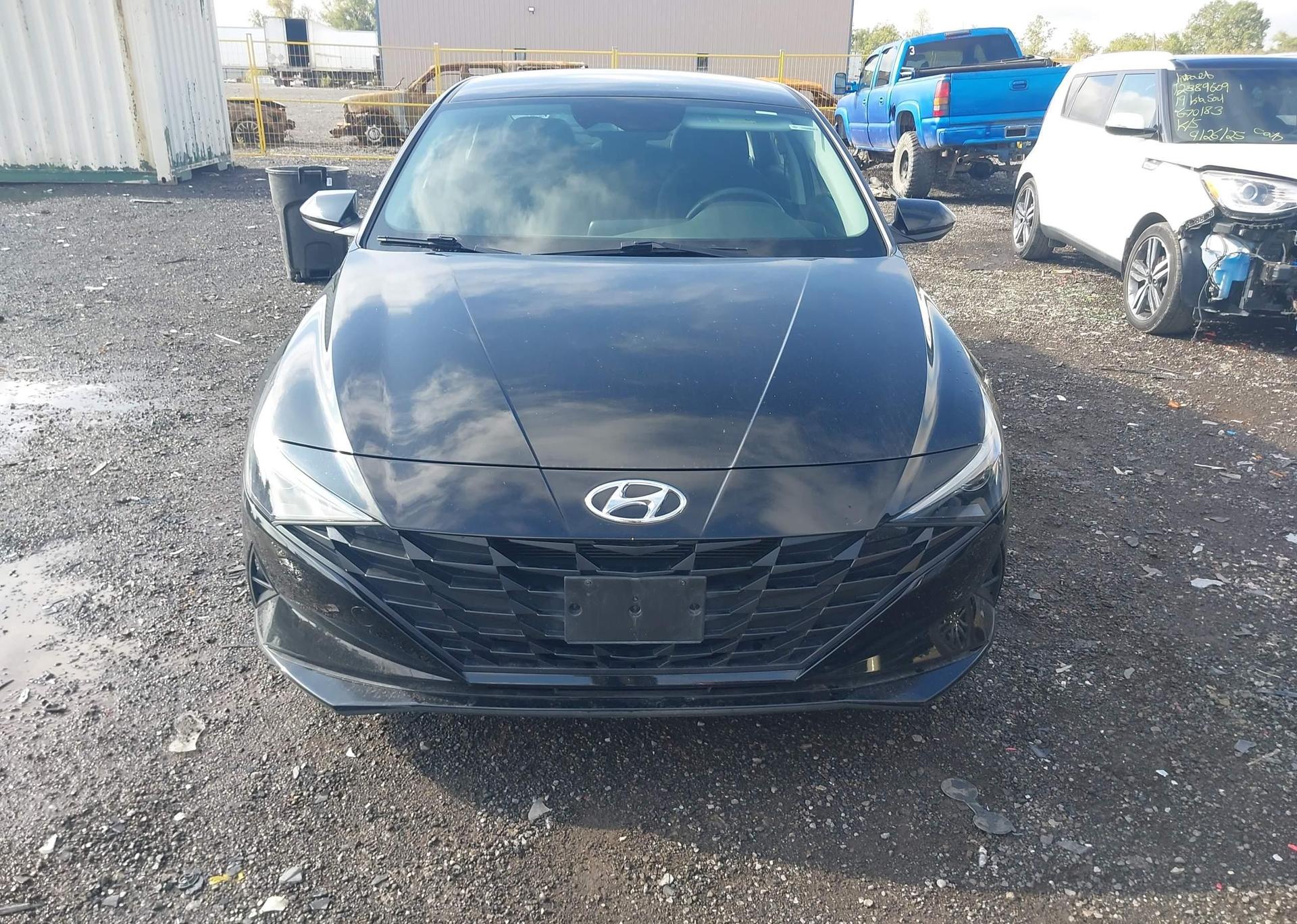 2023 HYUNDAI ELANTRA PREFERRED IVT