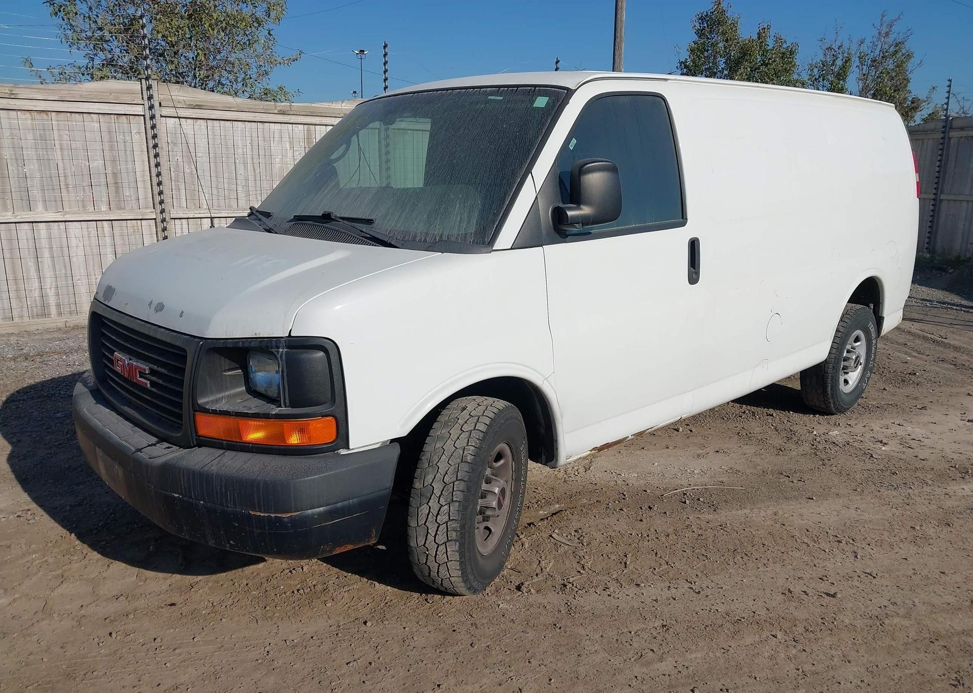 2011 GMC SAVANA 2500 STANDARD