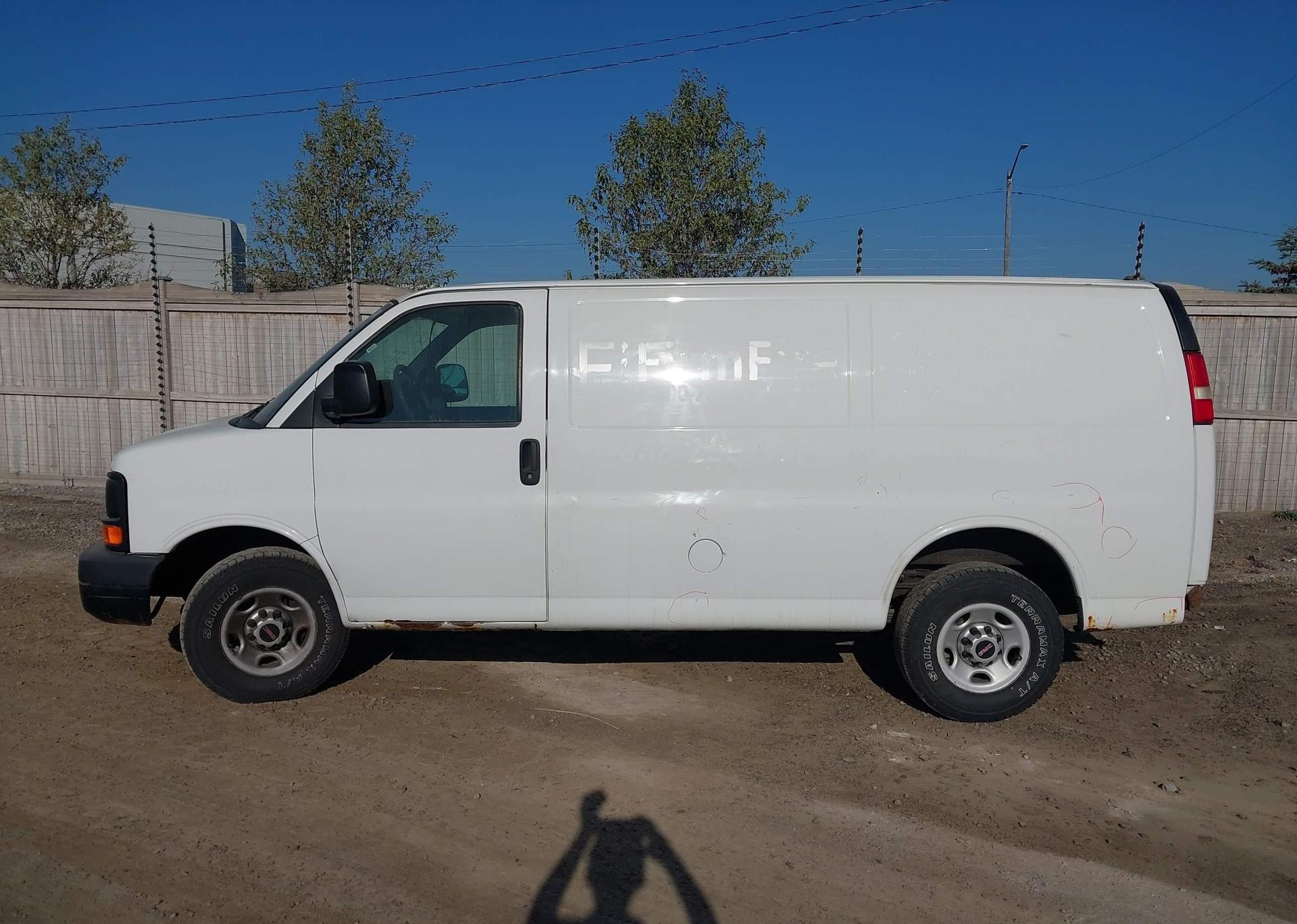 2011 GMC SAVANA 2500 STANDARD