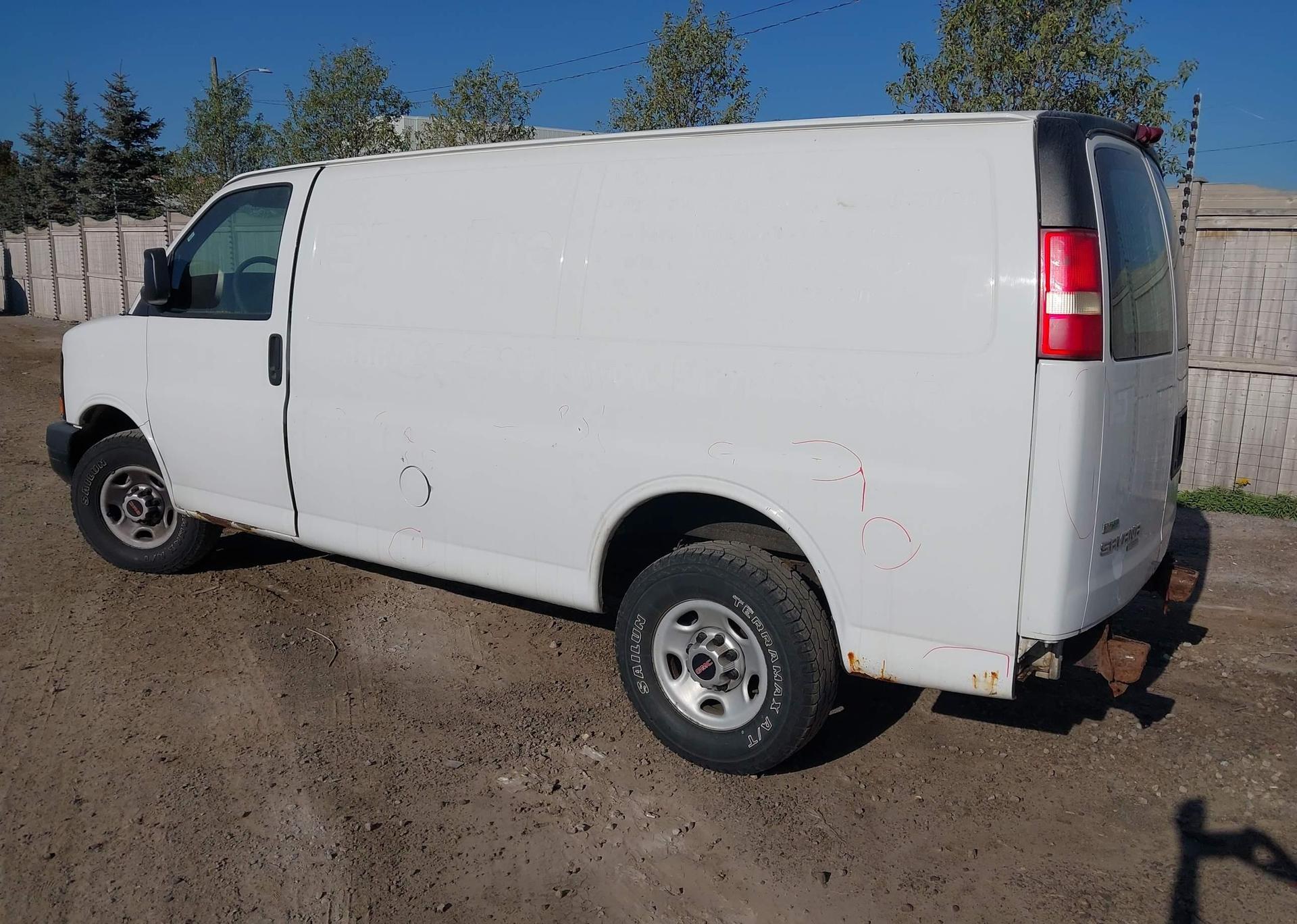 2011 GMC SAVANA 2500 STANDARD