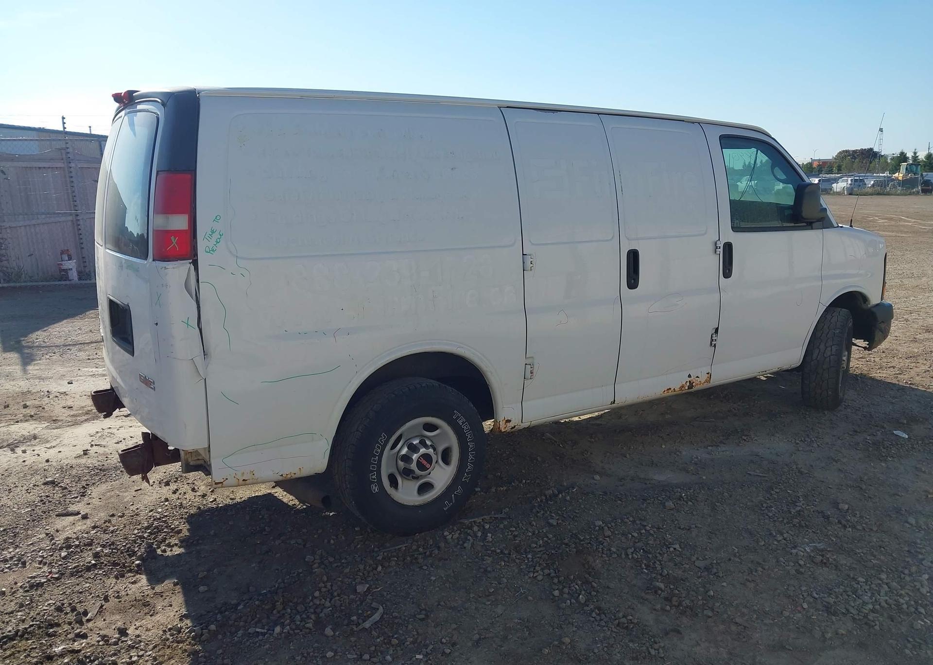 2011 GMC SAVANA 2500 STANDARD