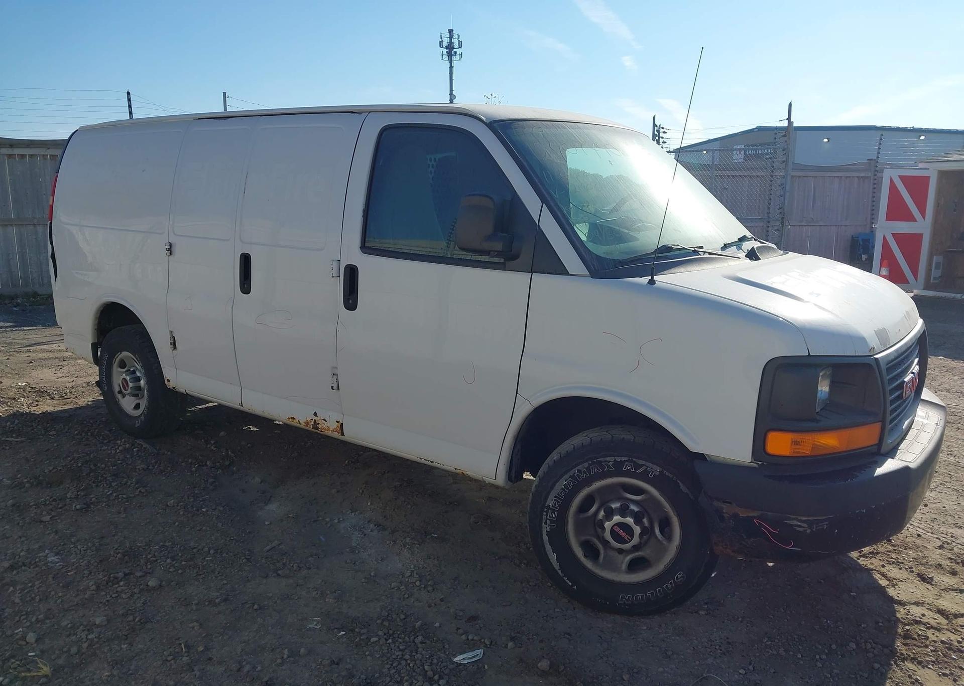 2011 GMC SAVANA 2500 STANDARD