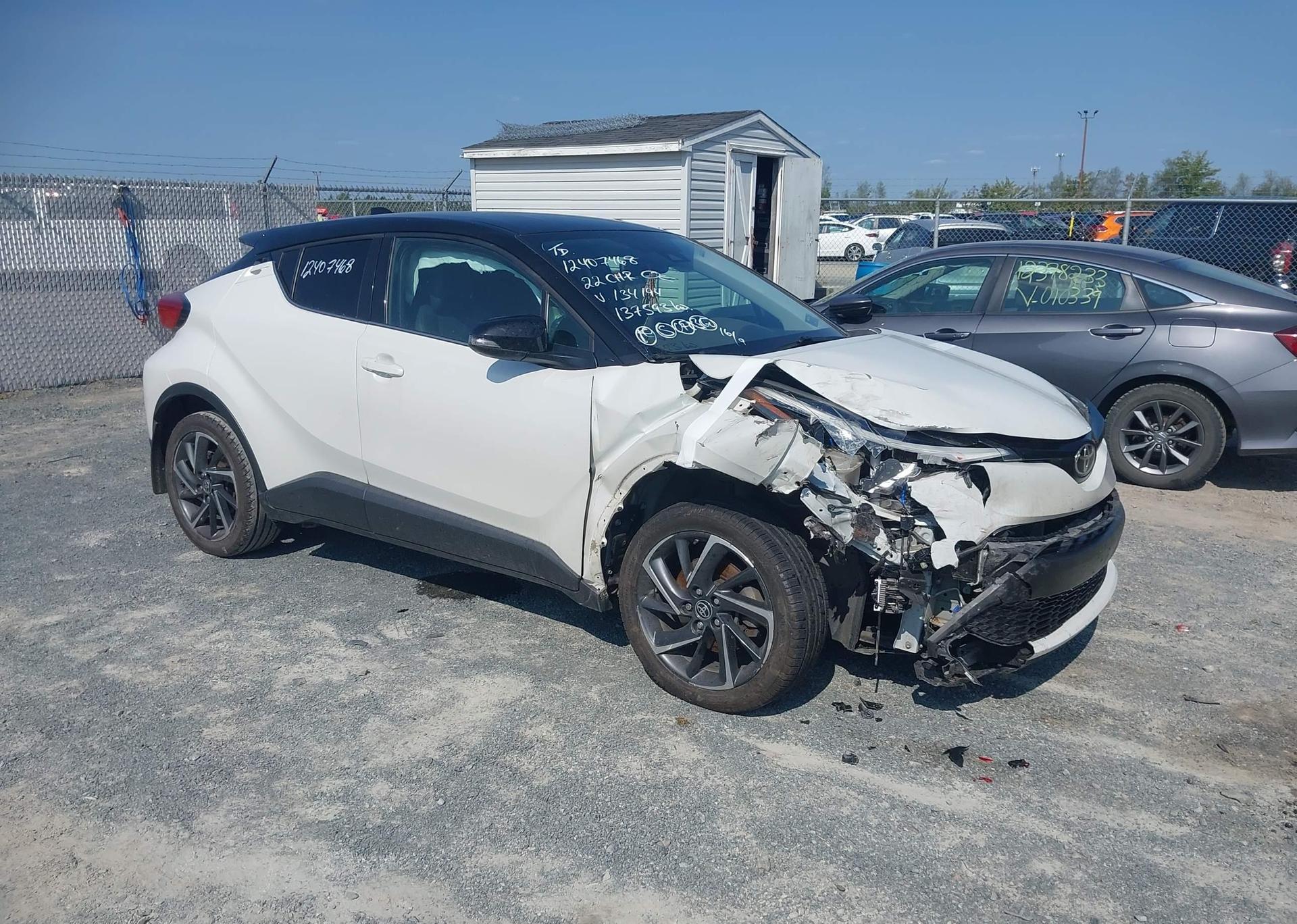 2022 TOYOTA C-HR LIMITED