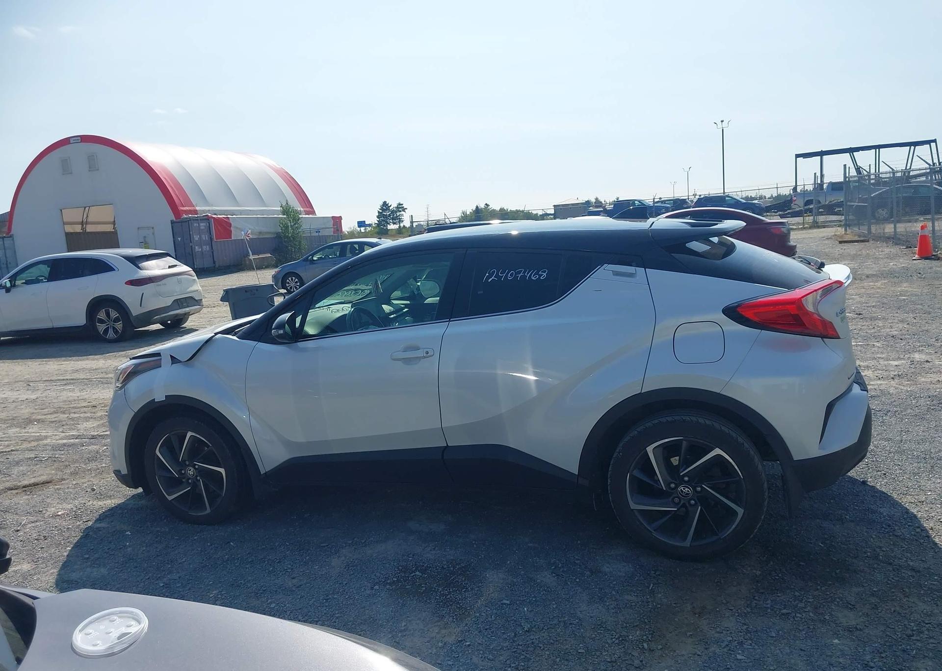 2022 TOYOTA C-HR LIMITED
