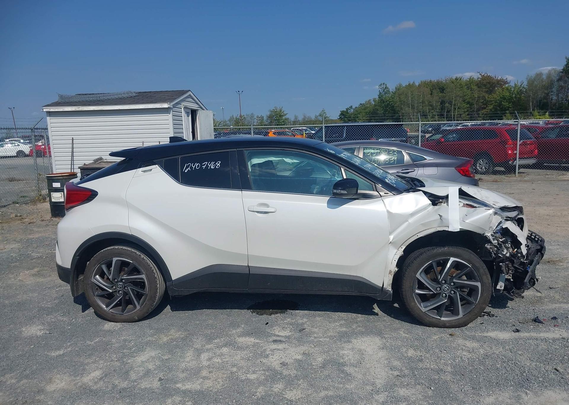 2022 TOYOTA C-HR LIMITED