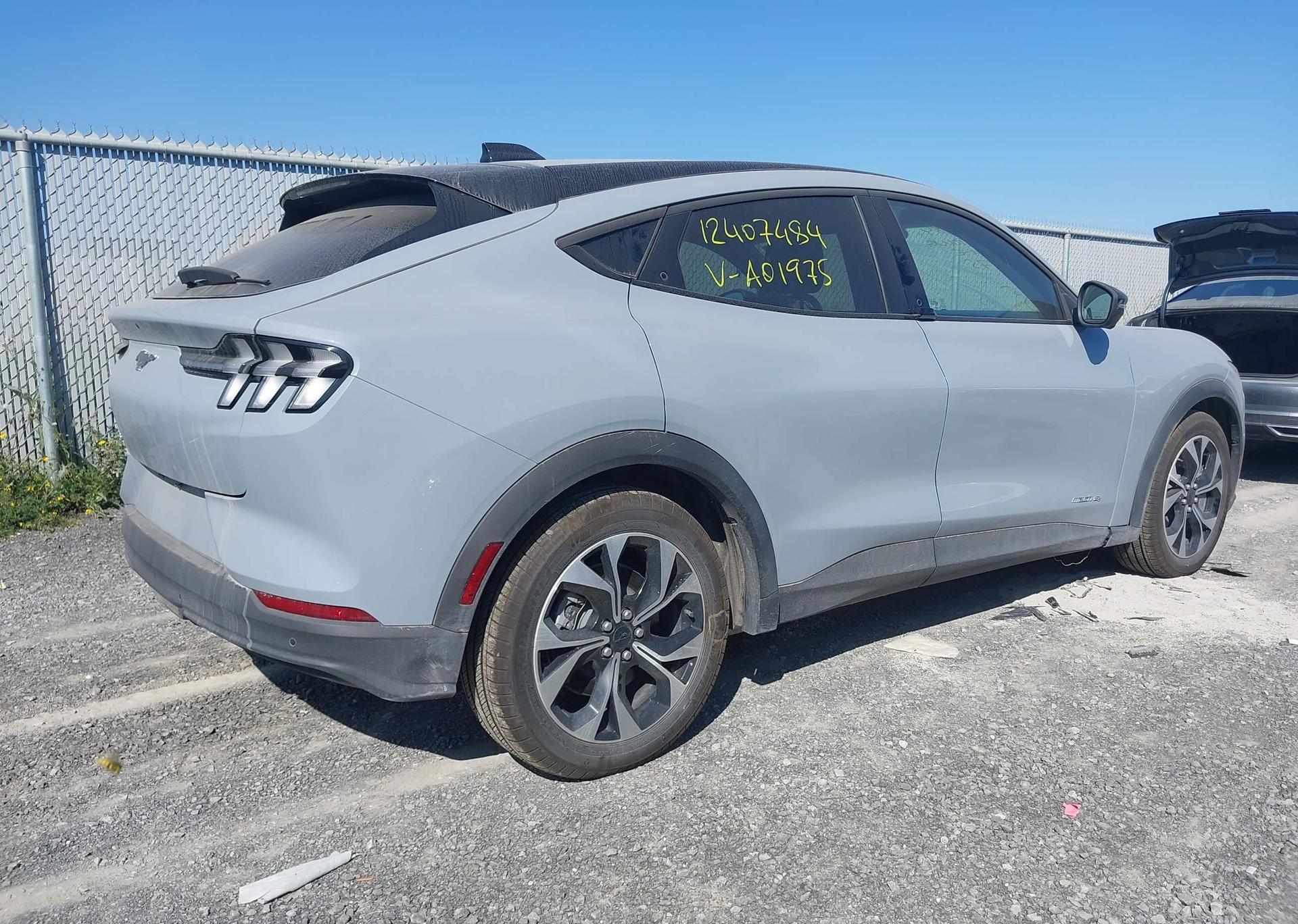 2025 FORD MUSTANG MACH-E SELECT