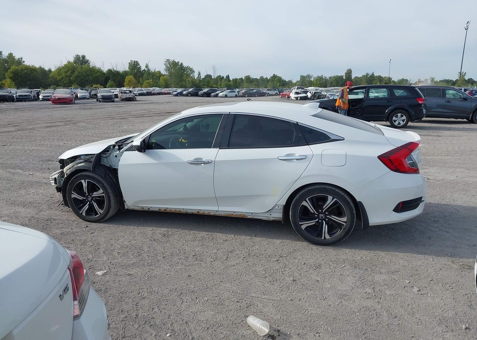 2018 HONDA Civic touring