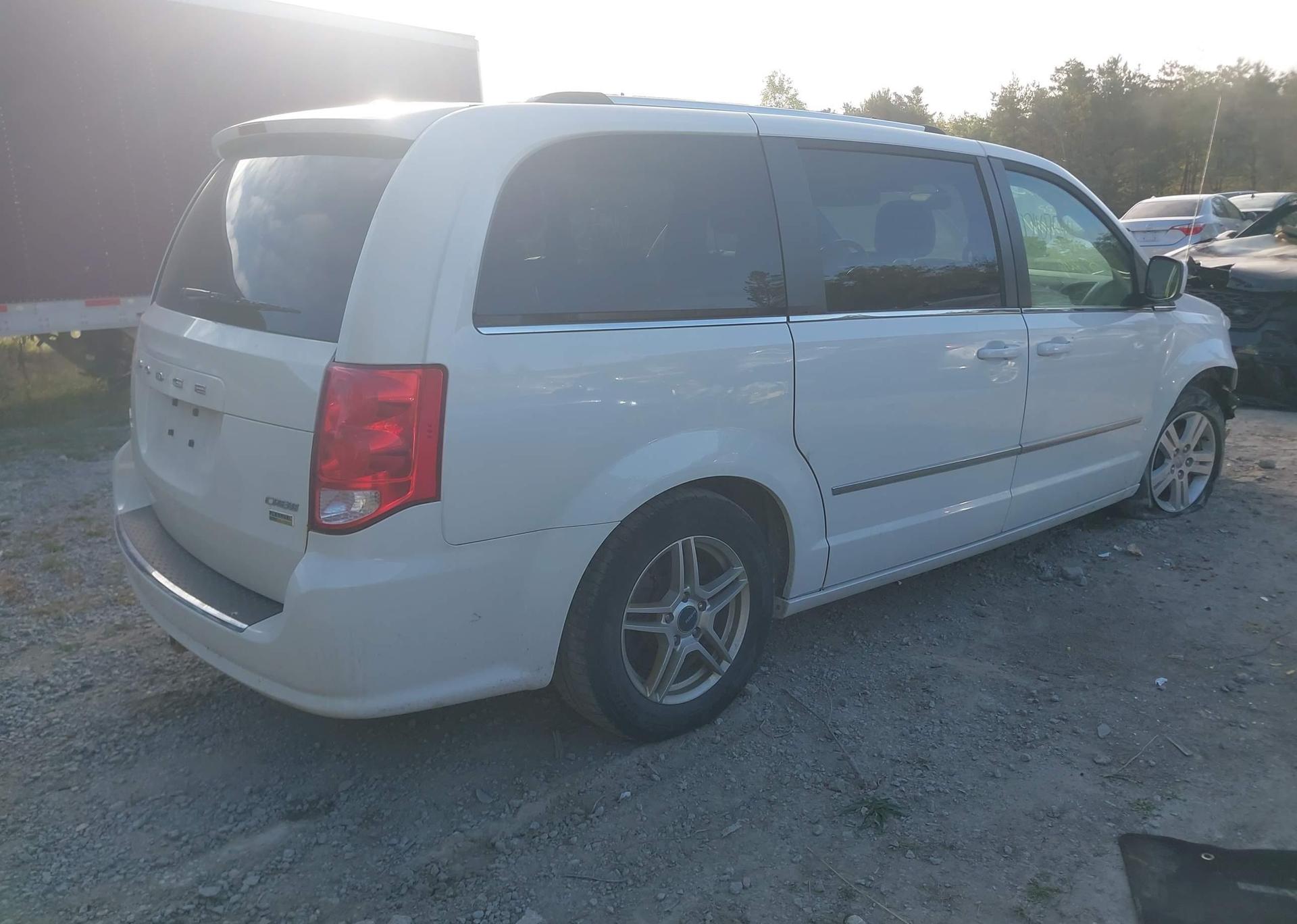 2016 DODGE GRAND CARAVAN CREW