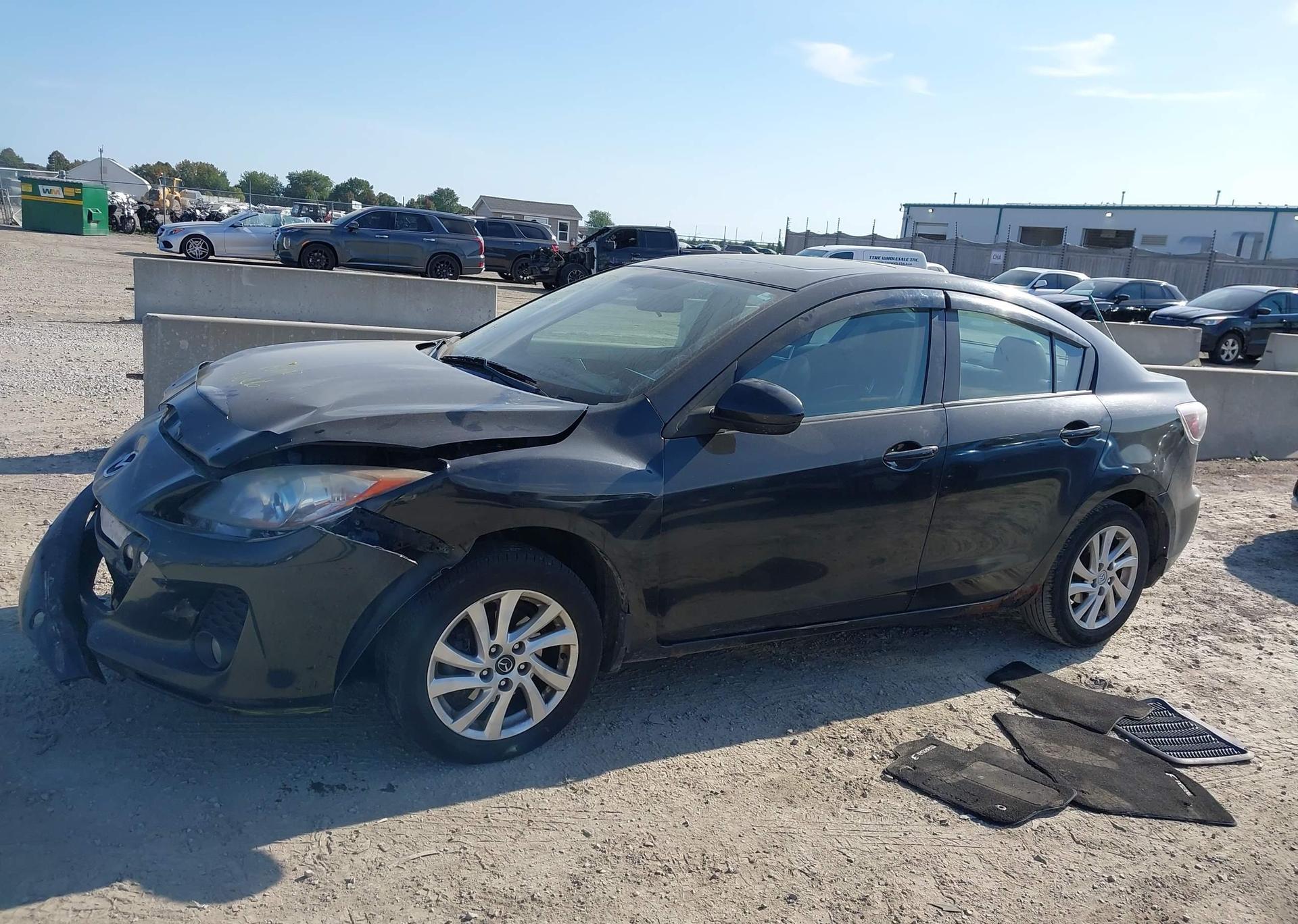 2013 MAZDA MAZDA3 GS-SKY