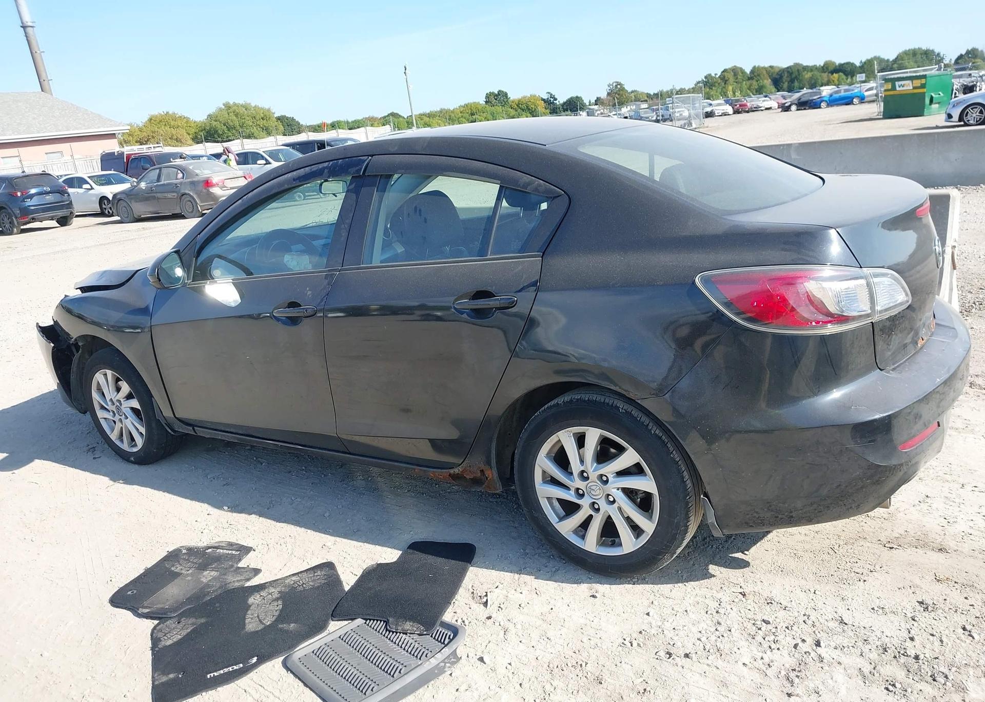 2013 MAZDA MAZDA3 GS-SKY