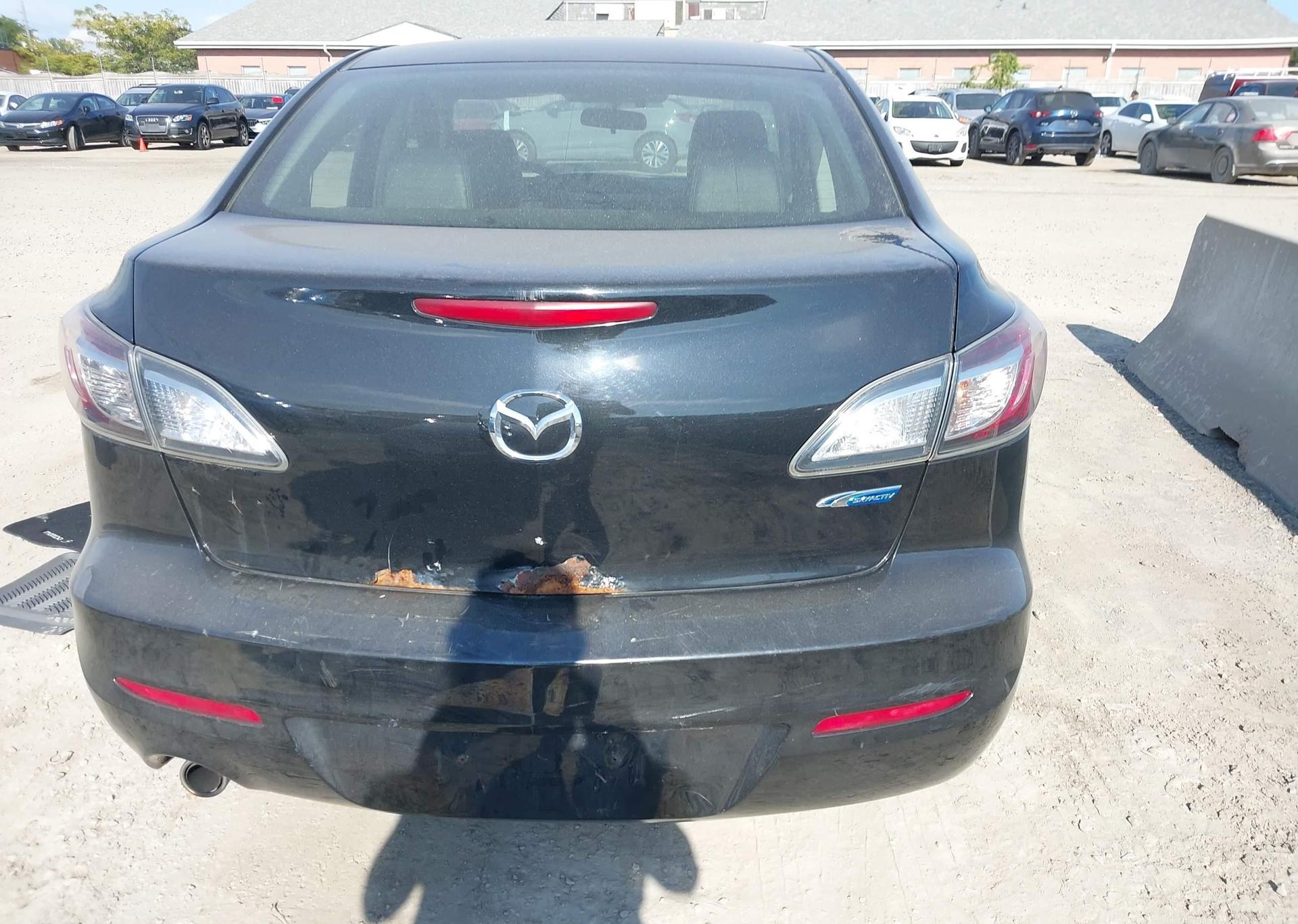2013 MAZDA MAZDA3 GS-SKY
