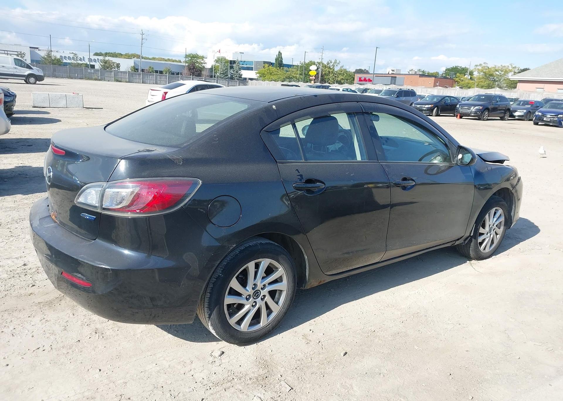 2013 MAZDA MAZDA3 GS-SKY