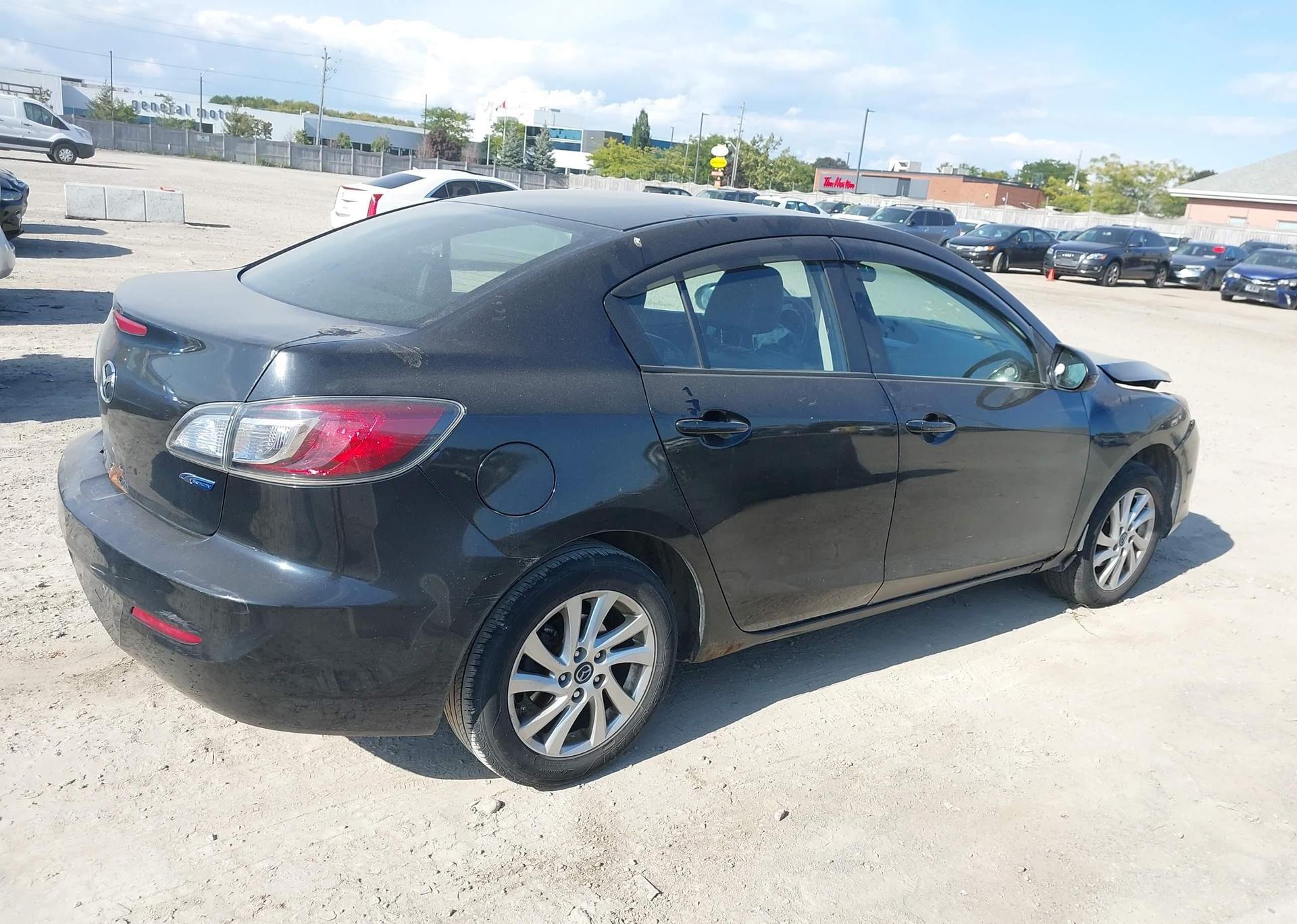 2013 MAZDA MAZDA3 GS-SKY