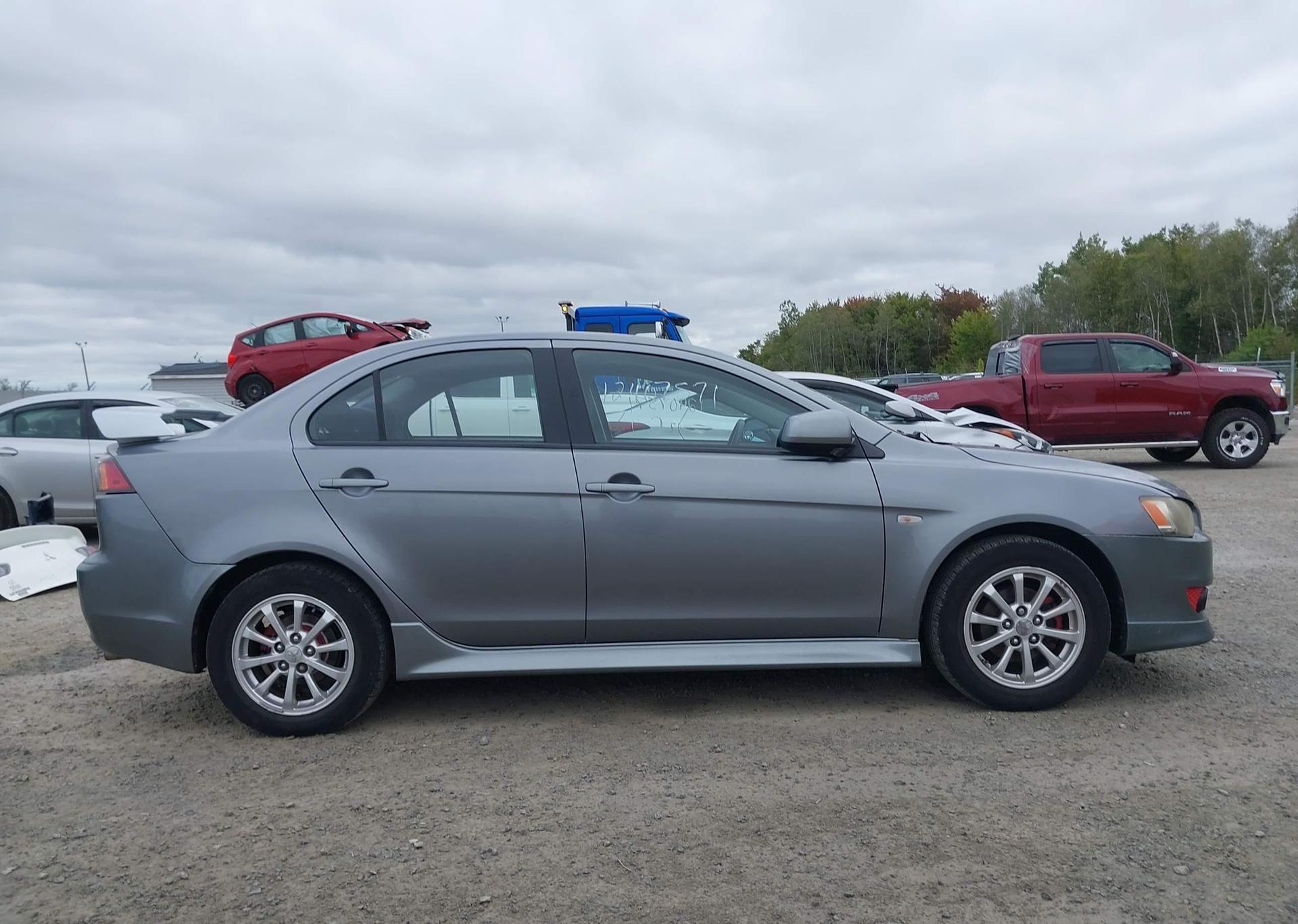 2012 MITSUBISHI lancer se