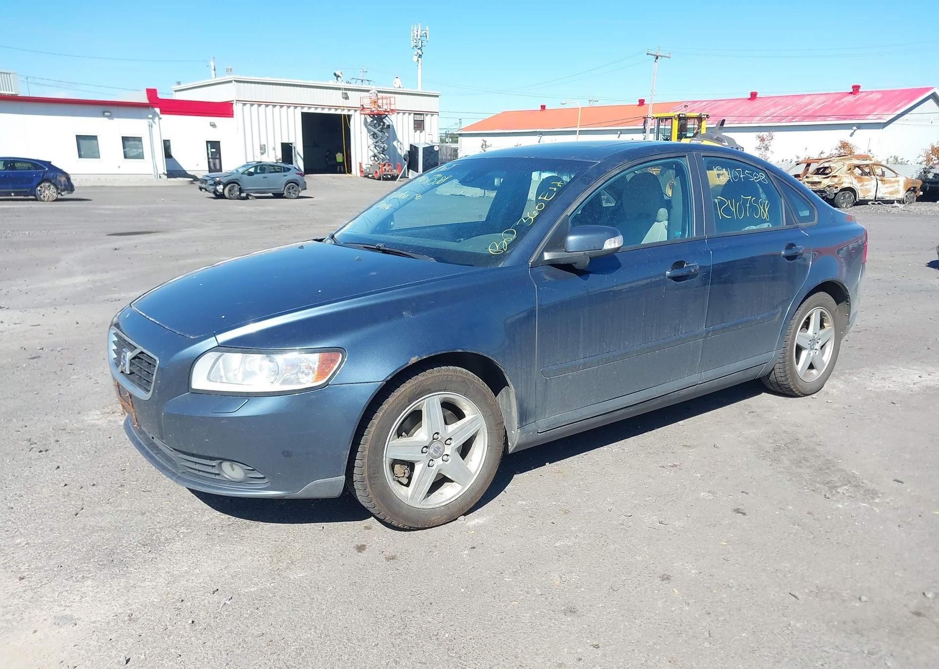 2010 VOLVO S40
