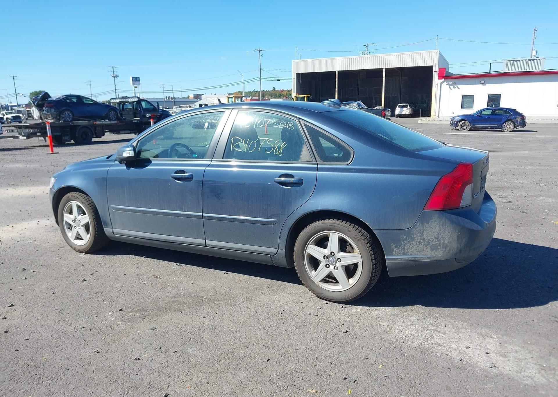 2010 VOLVO S40