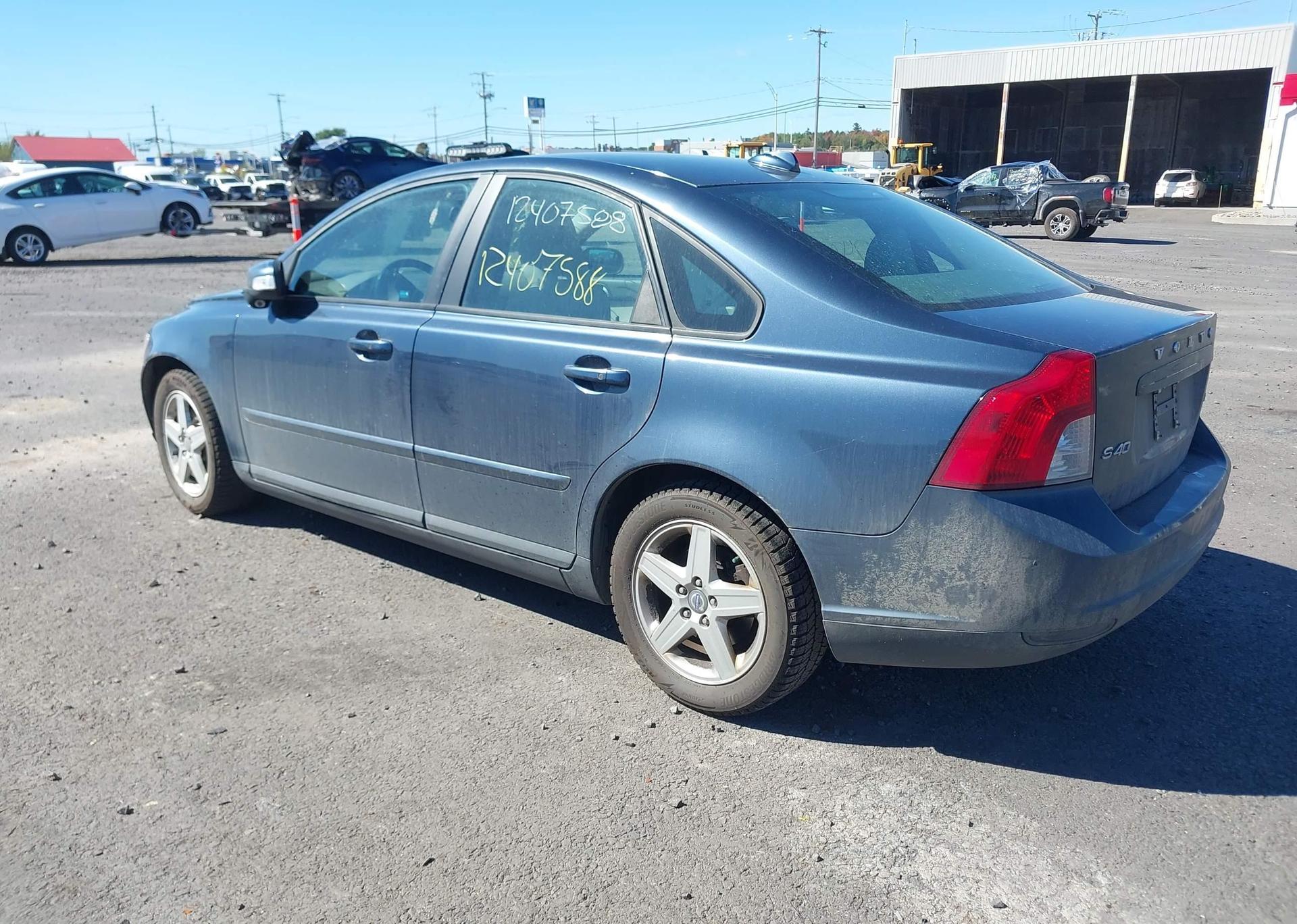 2010 VOLVO S40
