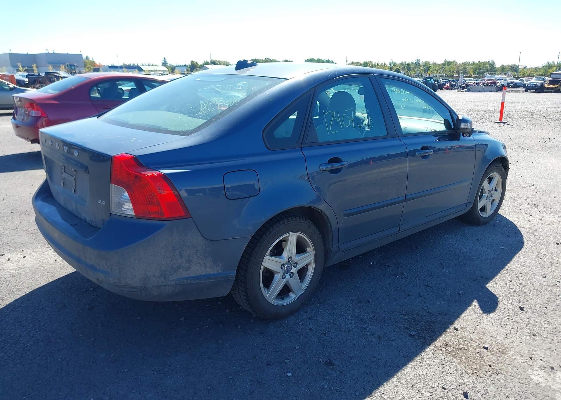 2010 VOLVO S40
