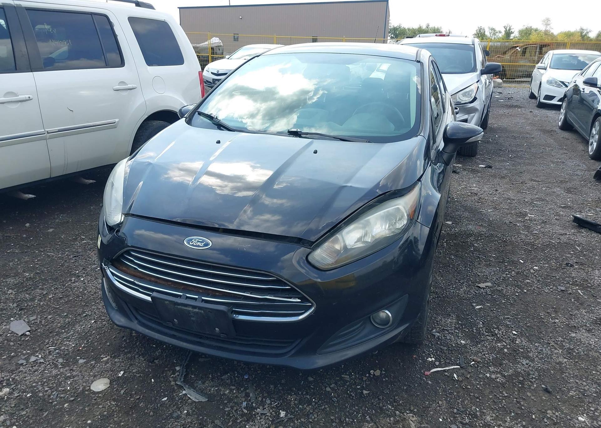 2015 FORD FIESTA SE
