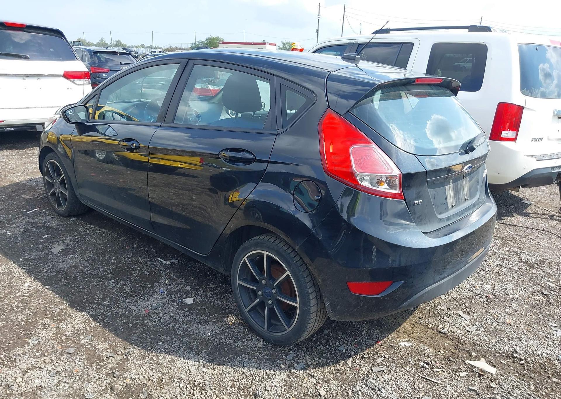 2015 FORD FIESTA SE