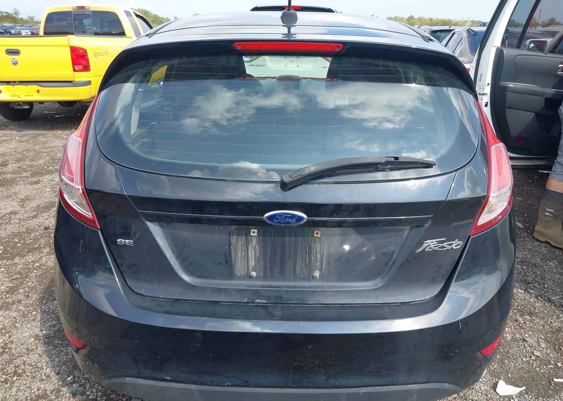 2015 FORD FIESTA SE