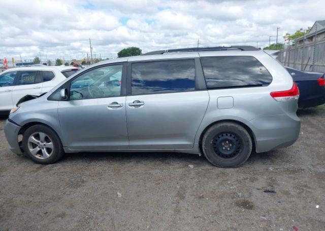 2013 TOYOTA SIENNA LE V6