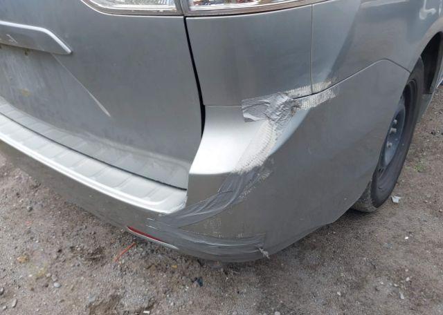 2013 TOYOTA SIENNA LE V6