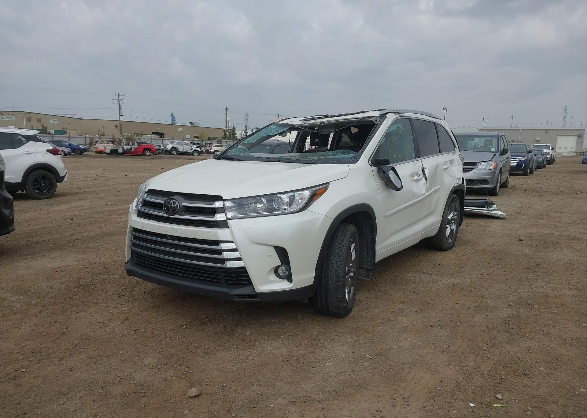 2019 TOYOTA HIGHLANDER LIMITED