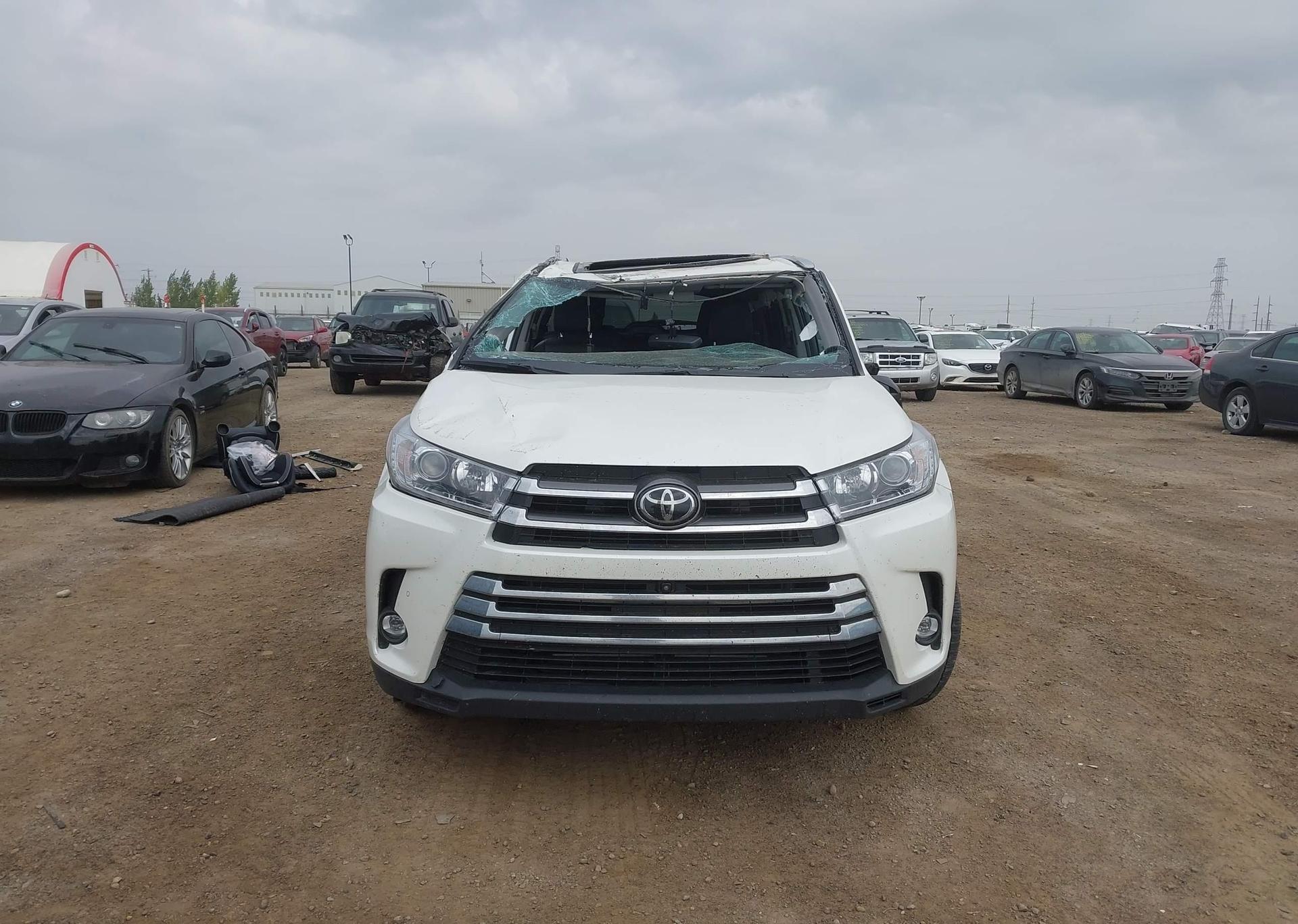 2019 TOYOTA HIGHLANDER LIMITED
