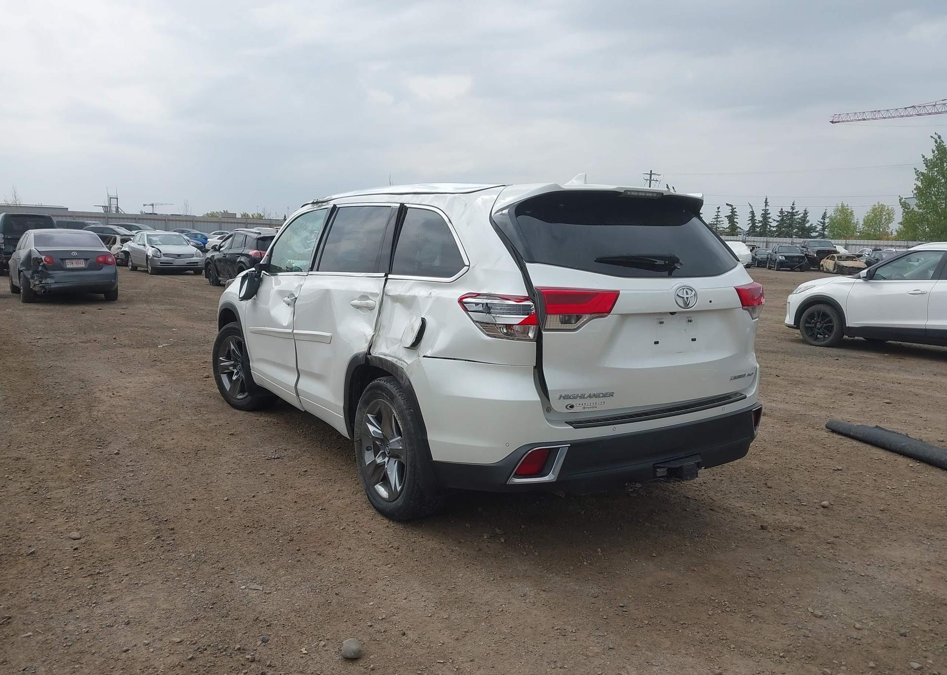 2019 TOYOTA HIGHLANDER LIMITED