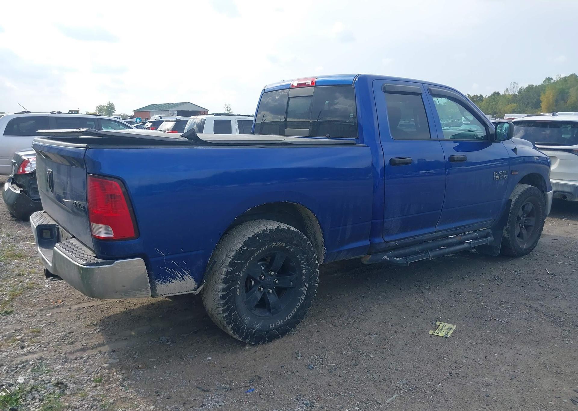 2016 RAM 1500 SLT