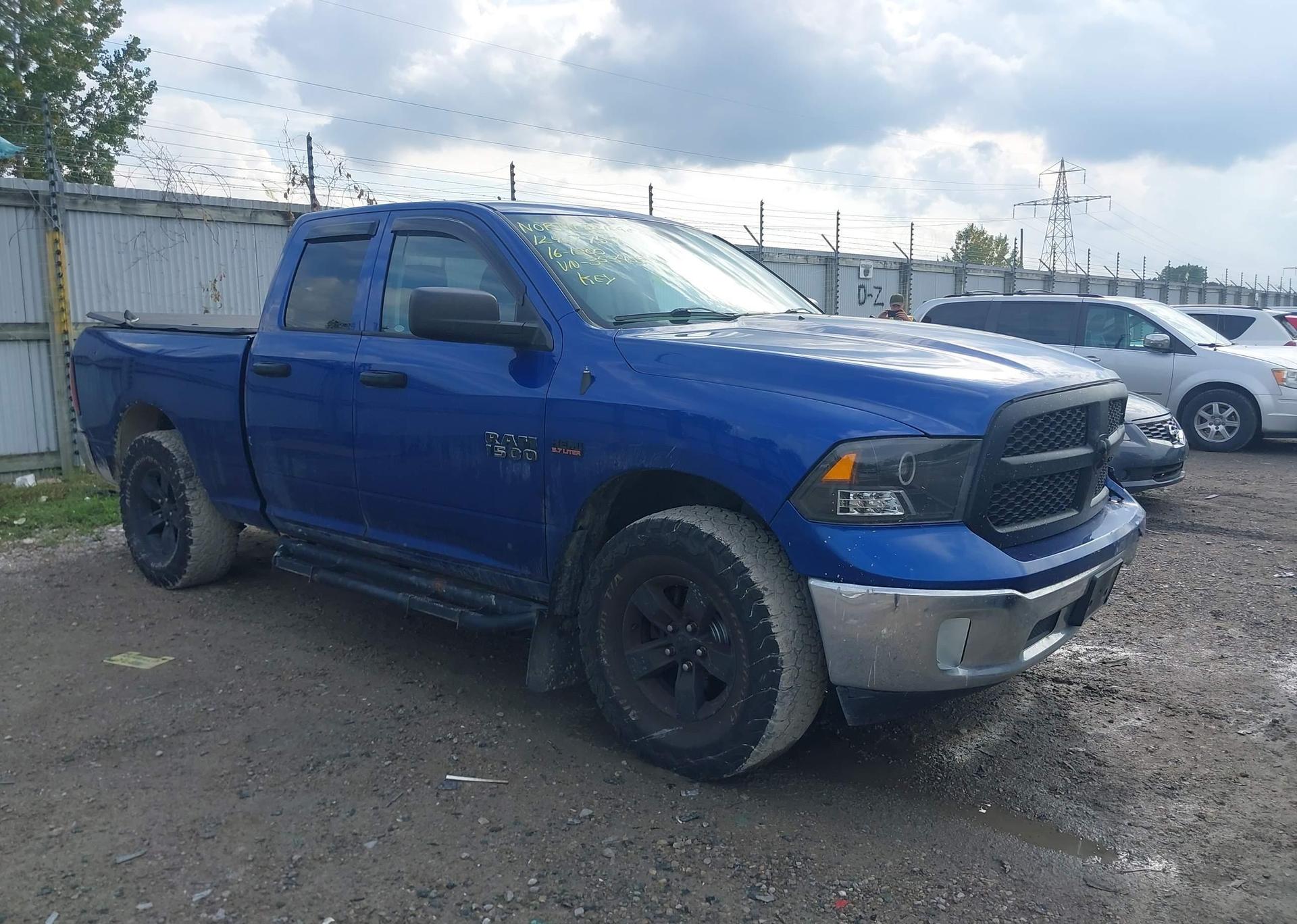 2016 RAM 1500 SLT