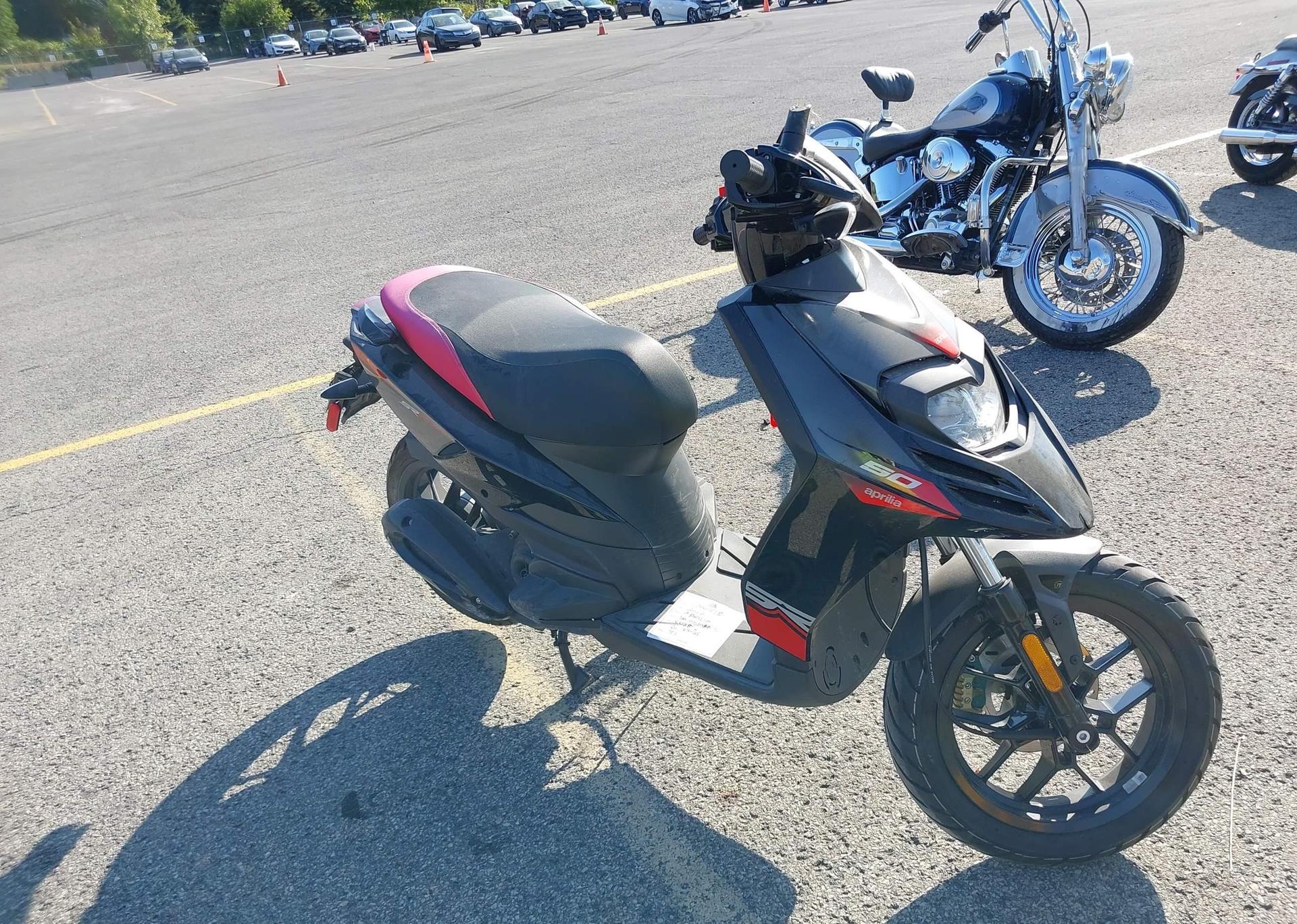 2023 APRILIA SR MOTARD 50