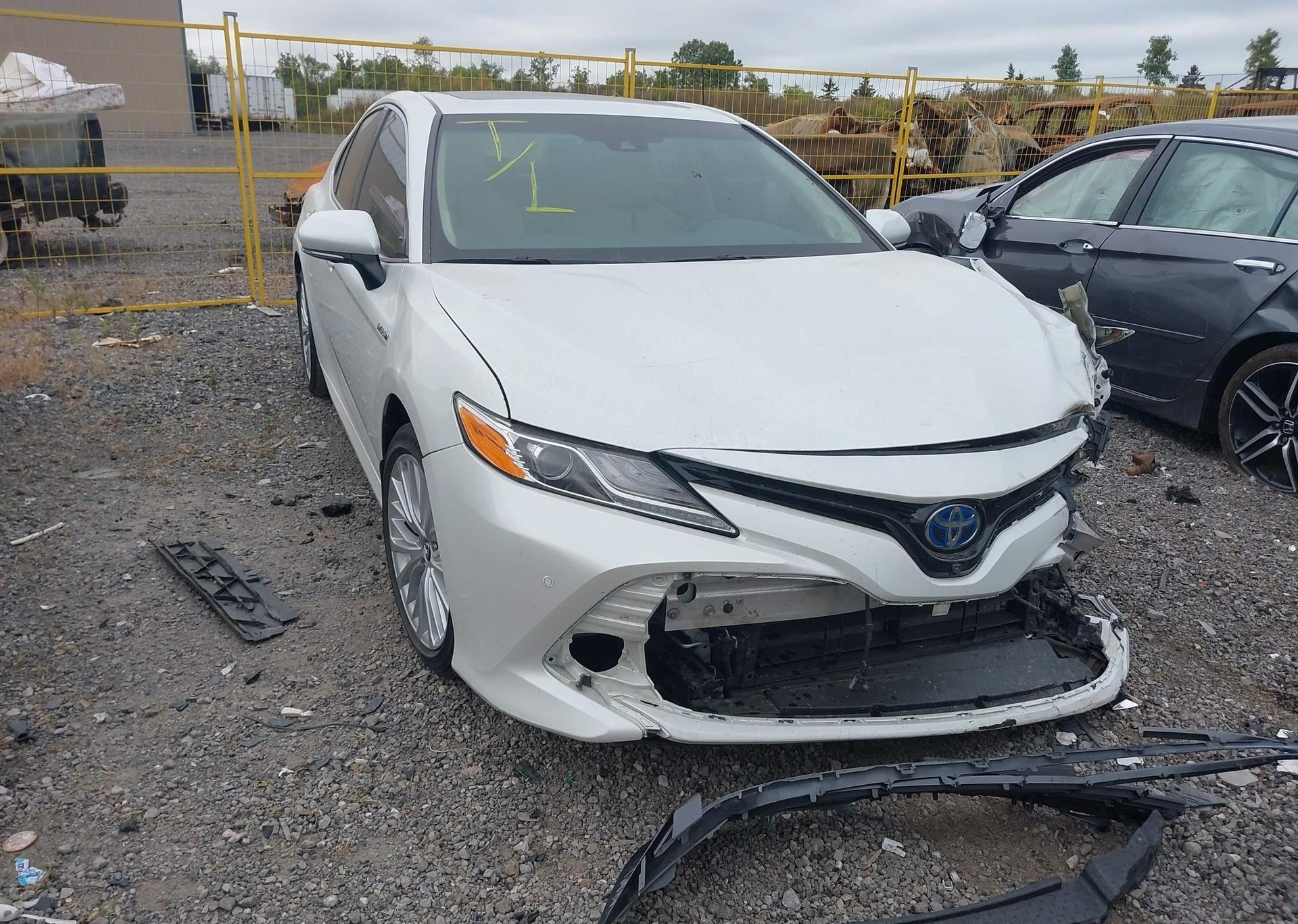 2018 TOYOTA CAMRY HYBRID