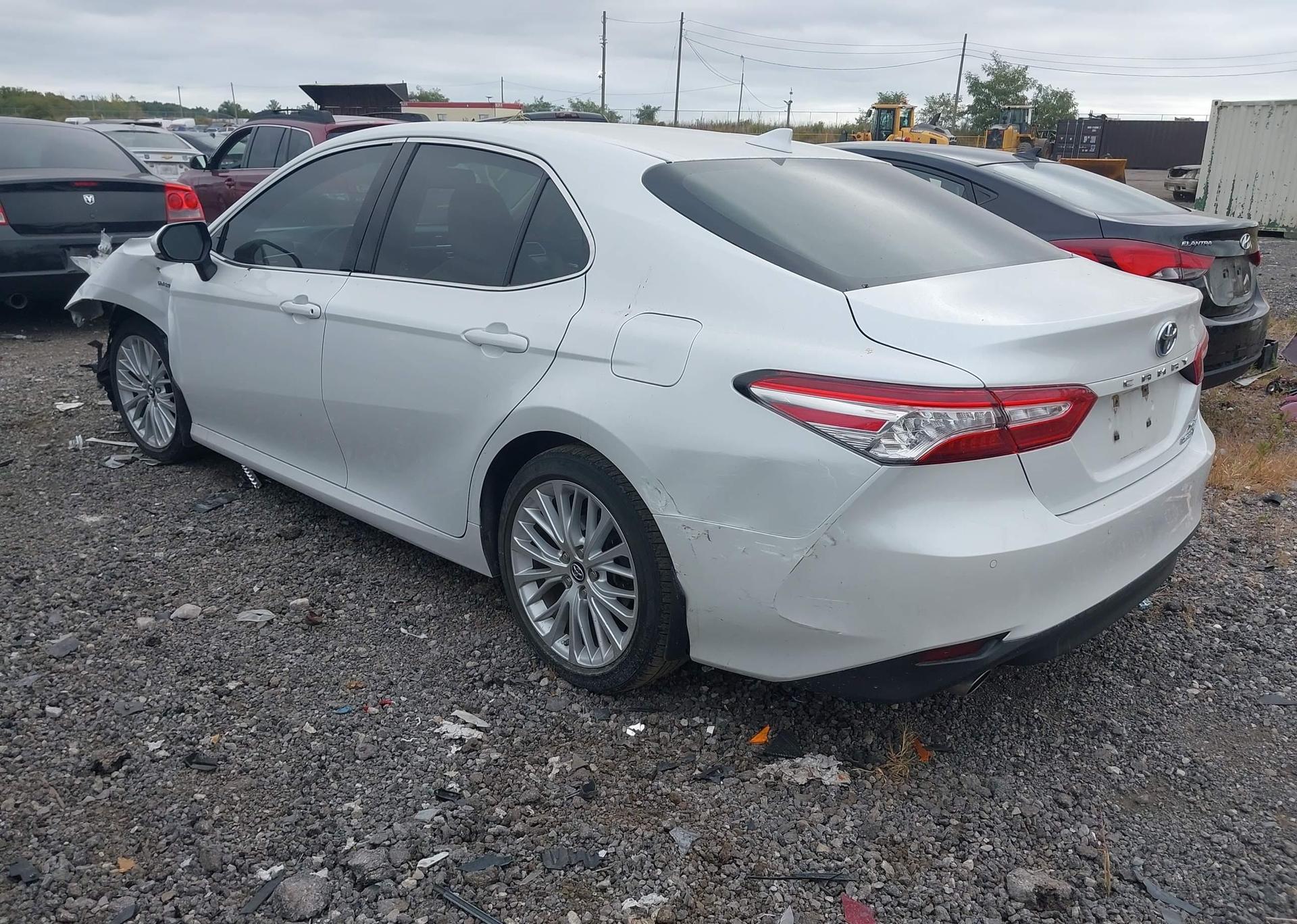 2018 TOYOTA CAMRY HYBRID