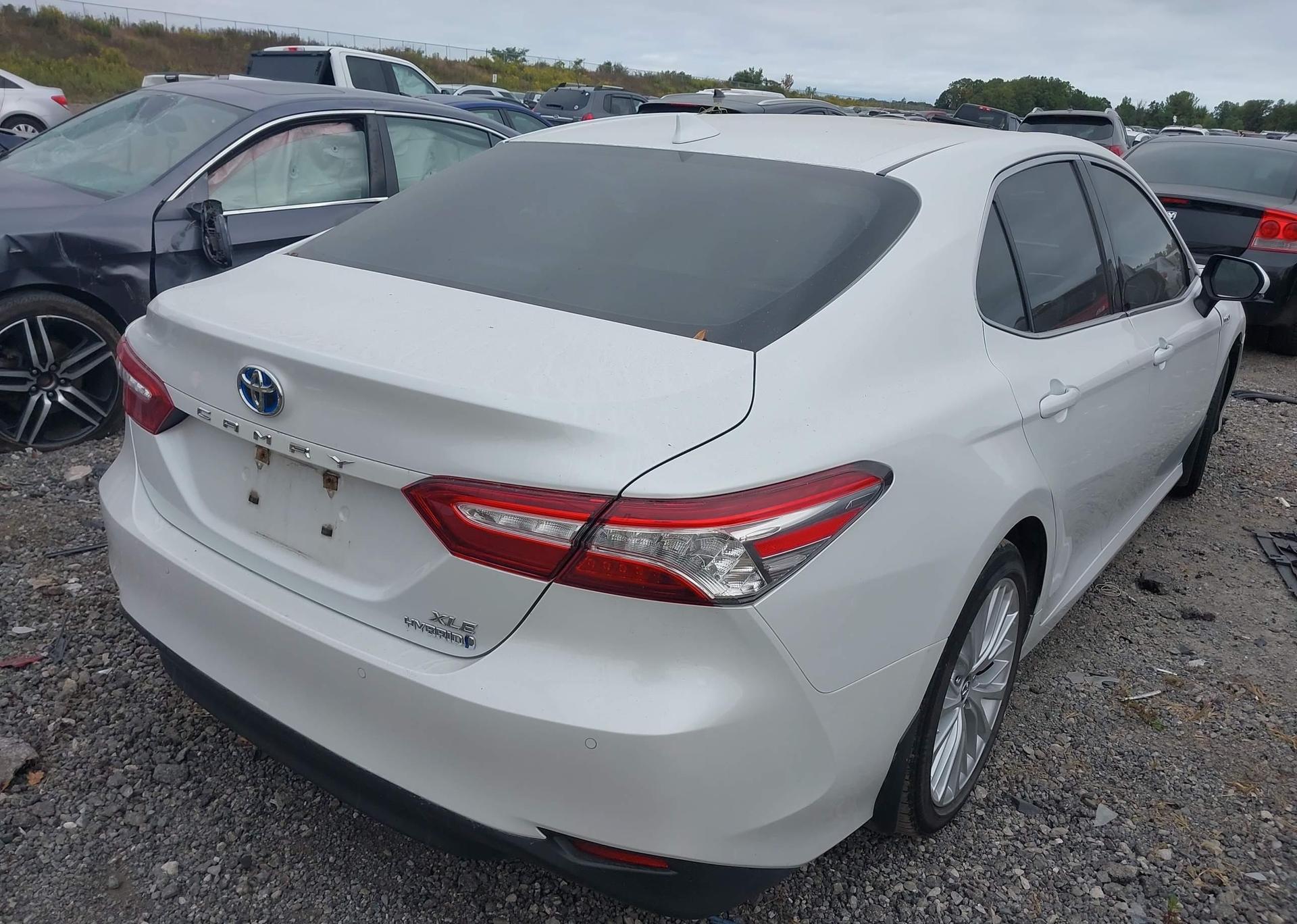 2018 TOYOTA CAMRY HYBRID
