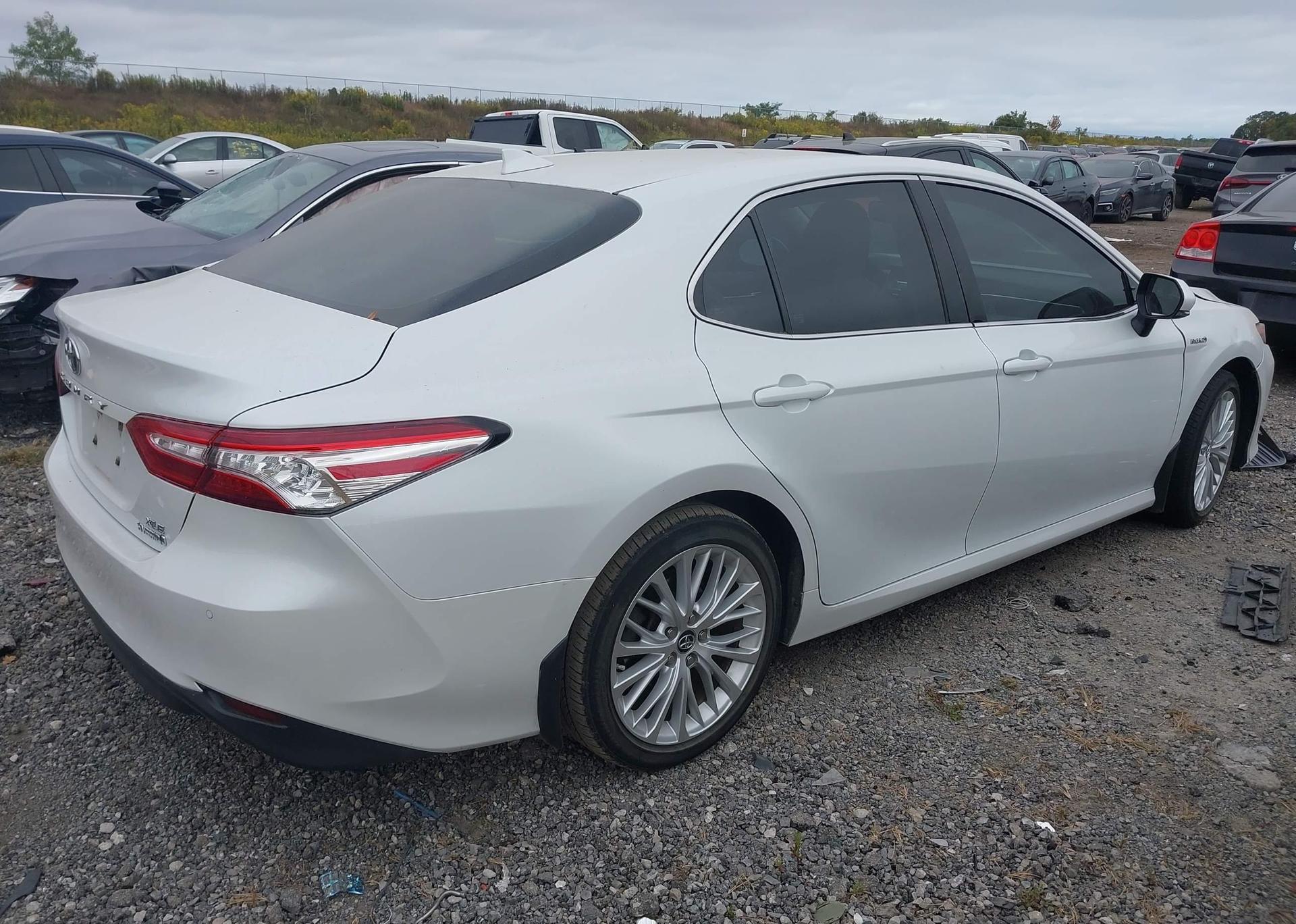 2018 TOYOTA CAMRY HYBRID