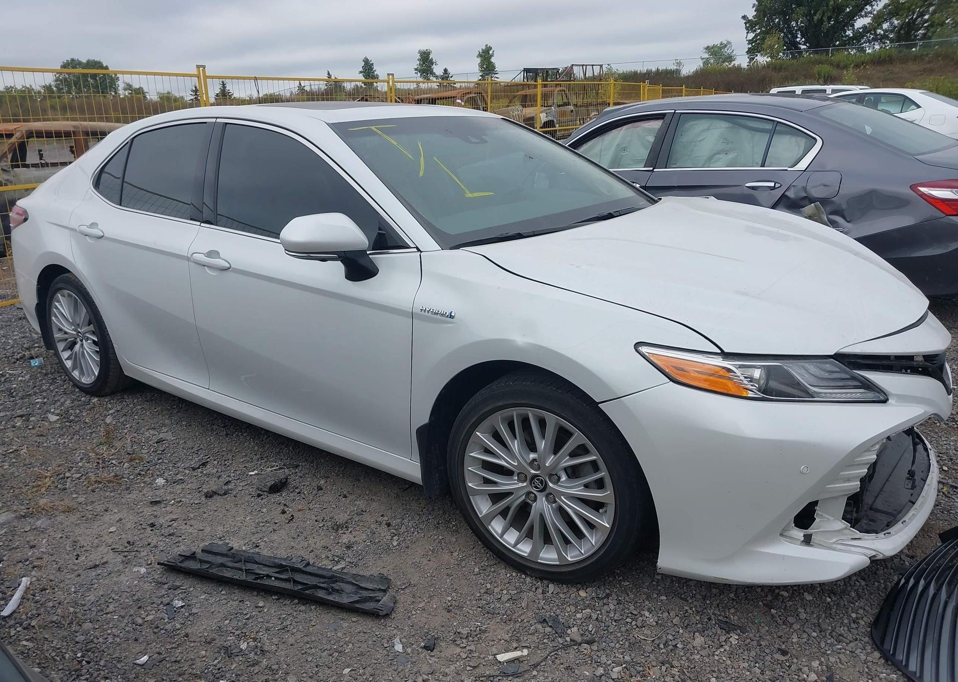 2018 TOYOTA CAMRY HYBRID