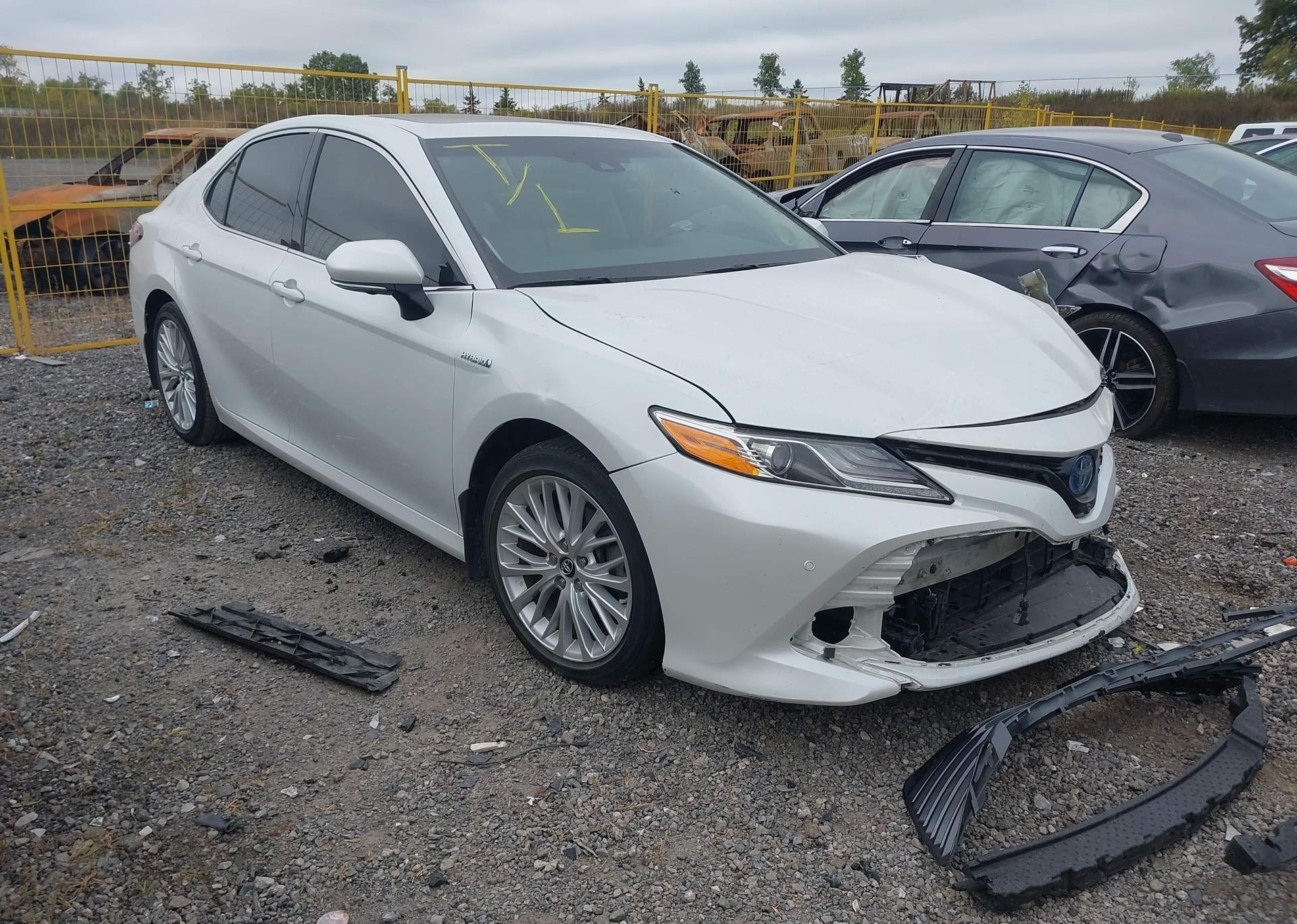 2018 TOYOTA CAMRY HYBRID